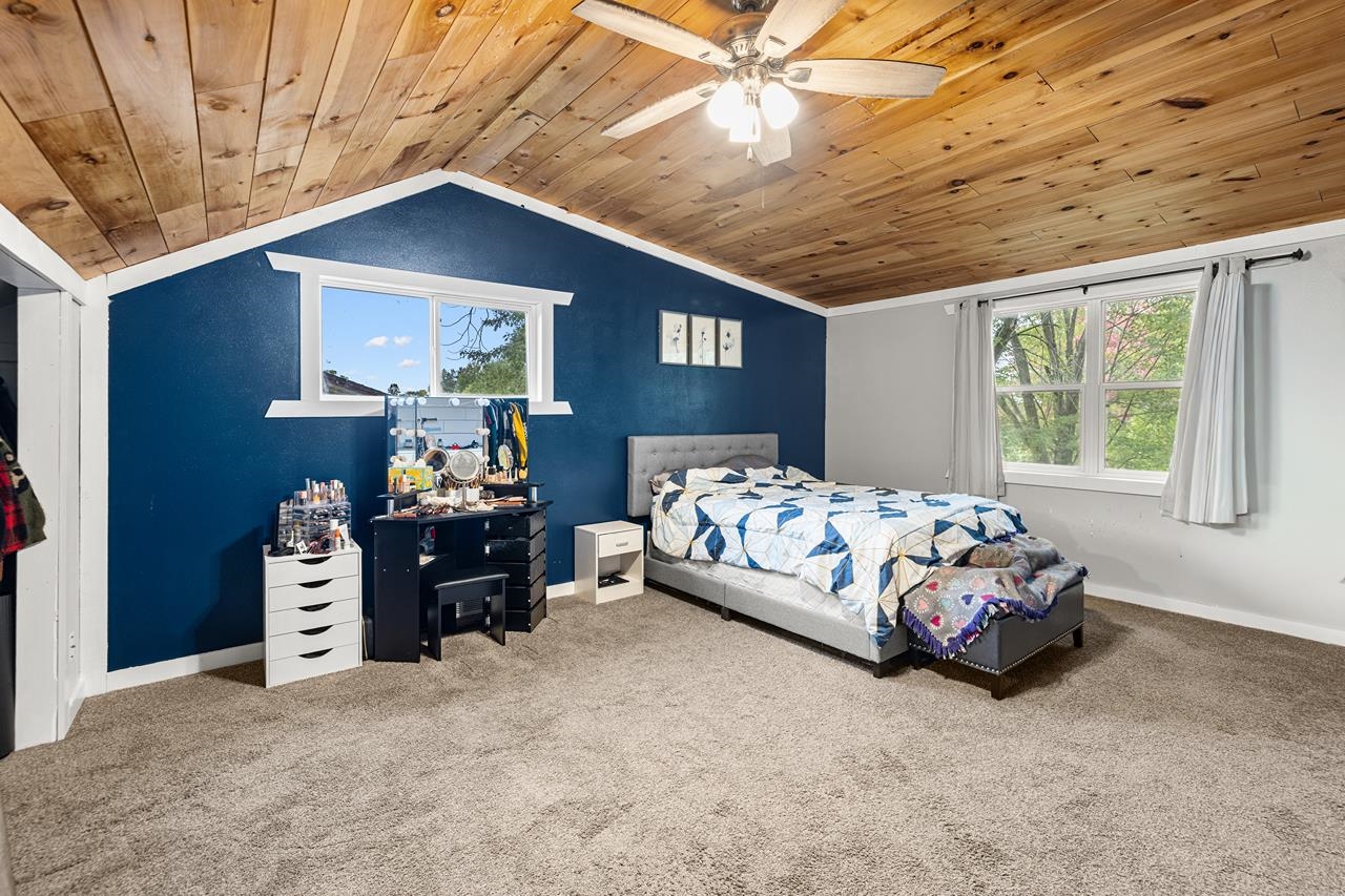 152156 Robin Lane Property Photo 15