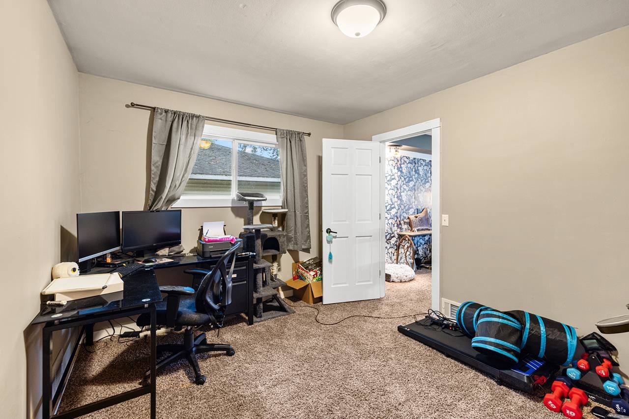 152156 Robin Lane Property Photo 20
