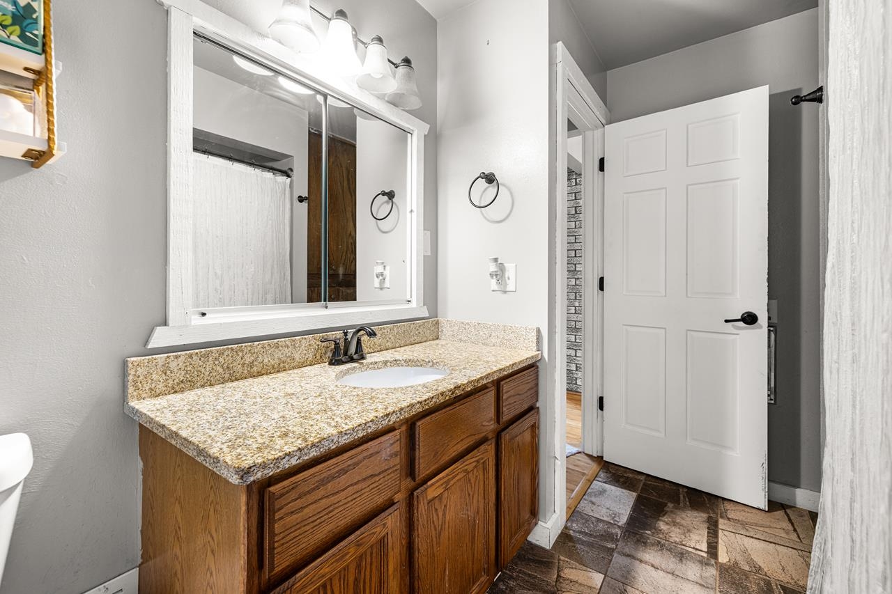 152156 Robin Lane Property Photo 25