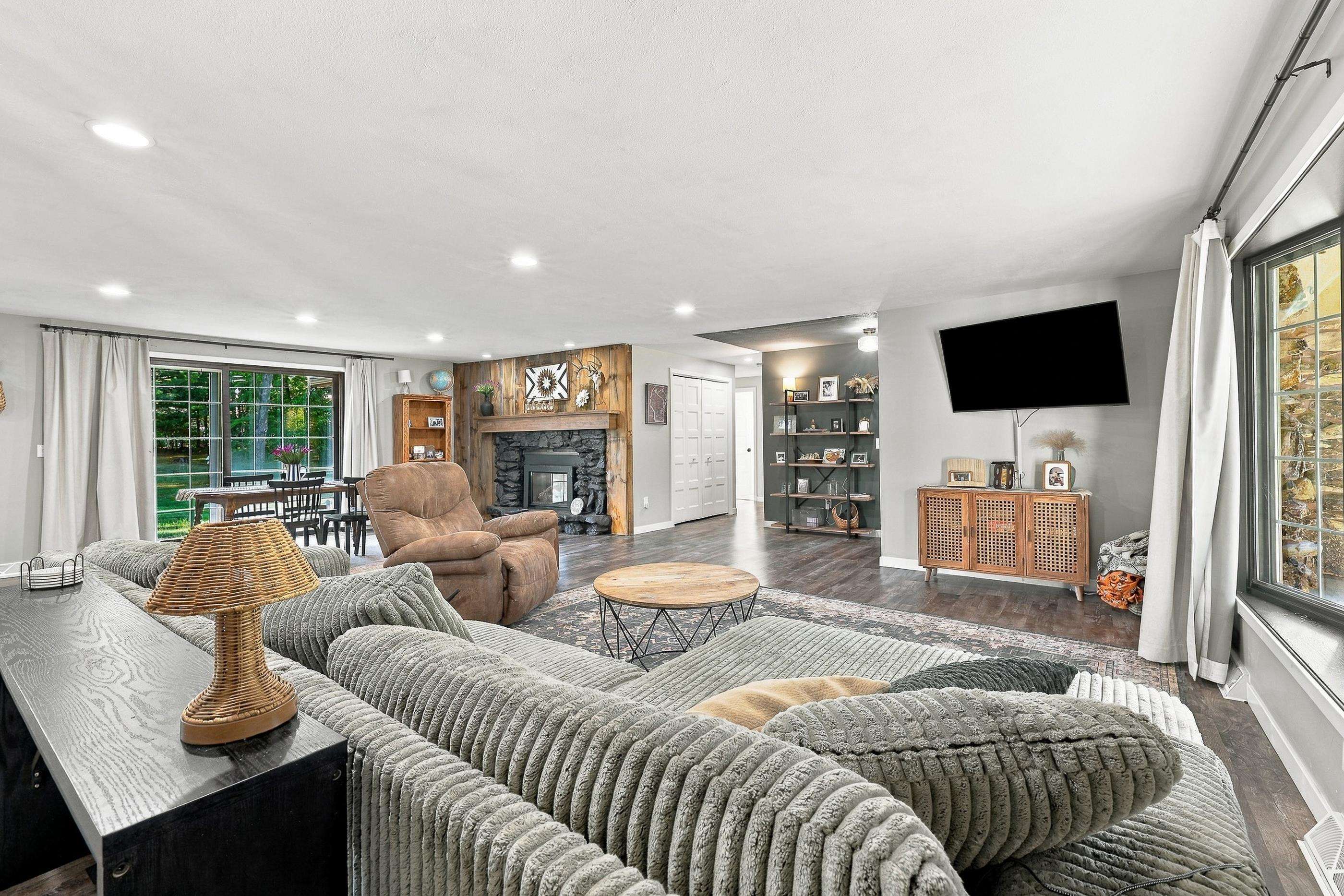 1911 Shamrock Lane Property Photo 10