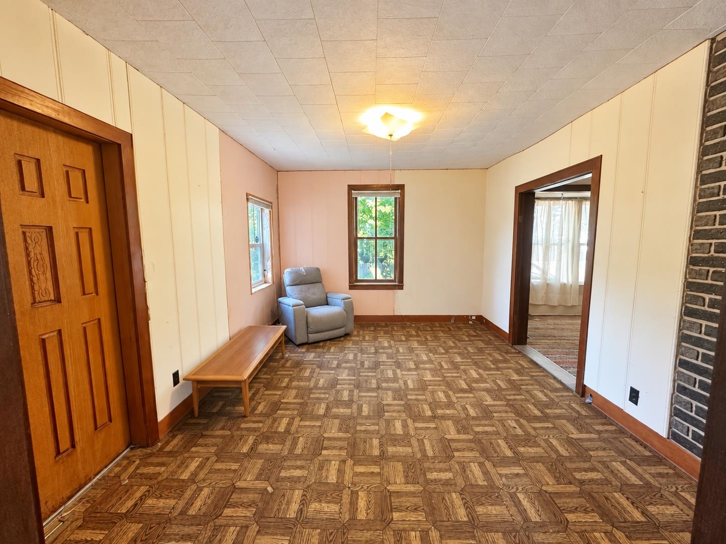 425 S Argyle Avenue South Property Photo 4