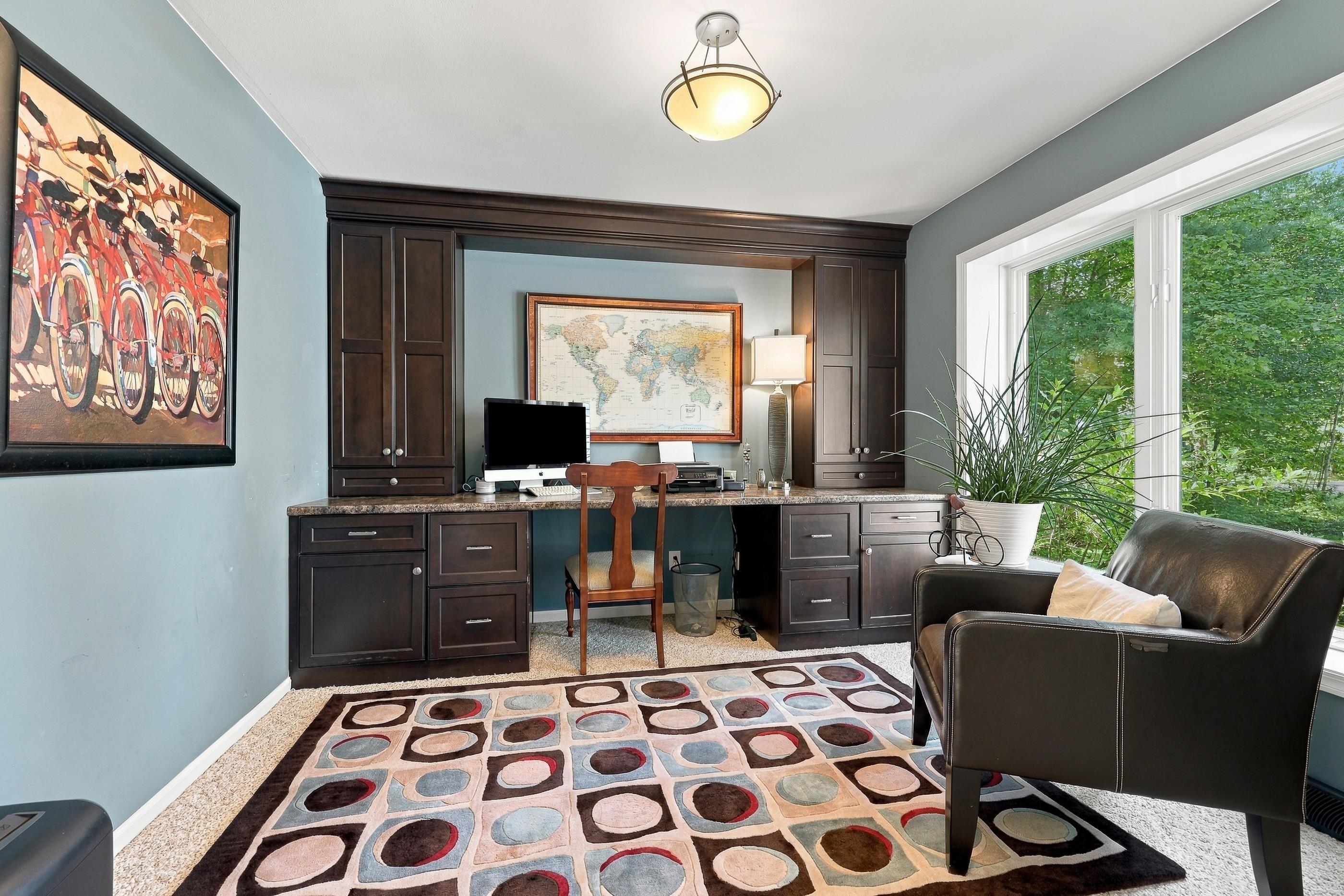 2400 Shadowview Circle Property Photo 15