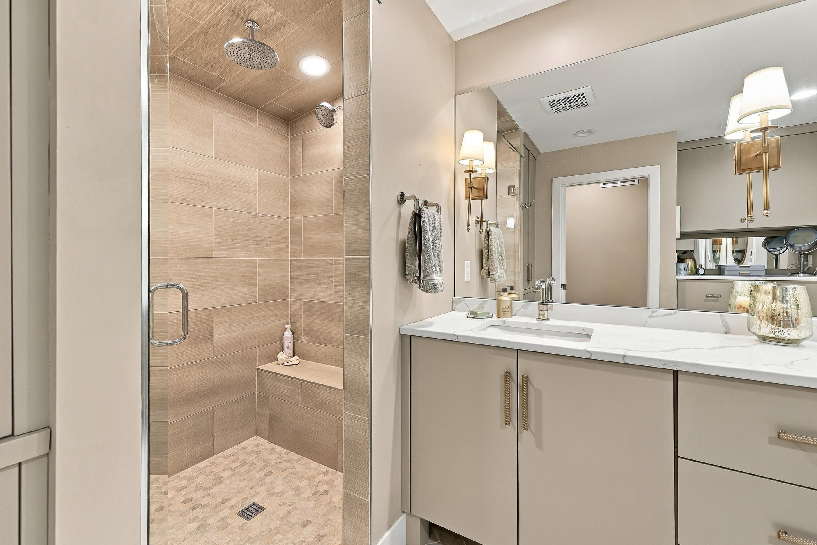 2400 Shadowview Circle Property Photo 35