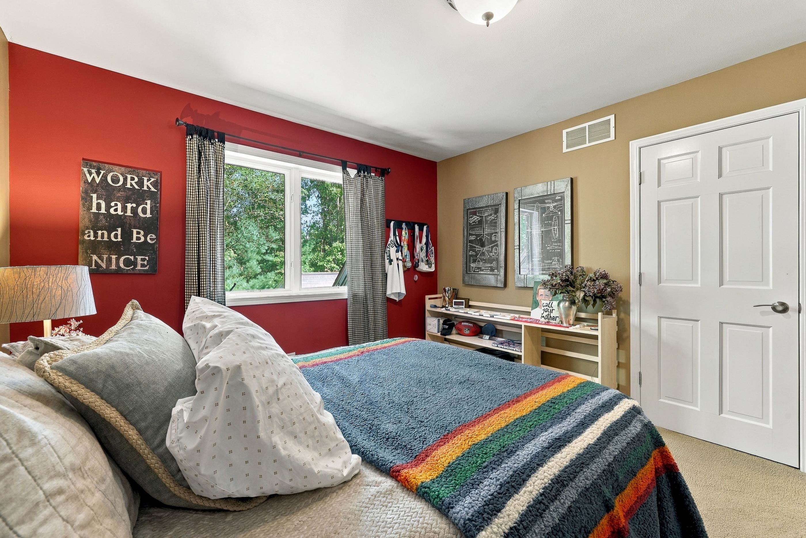 2400 Shadowview Circle Property Photo 42