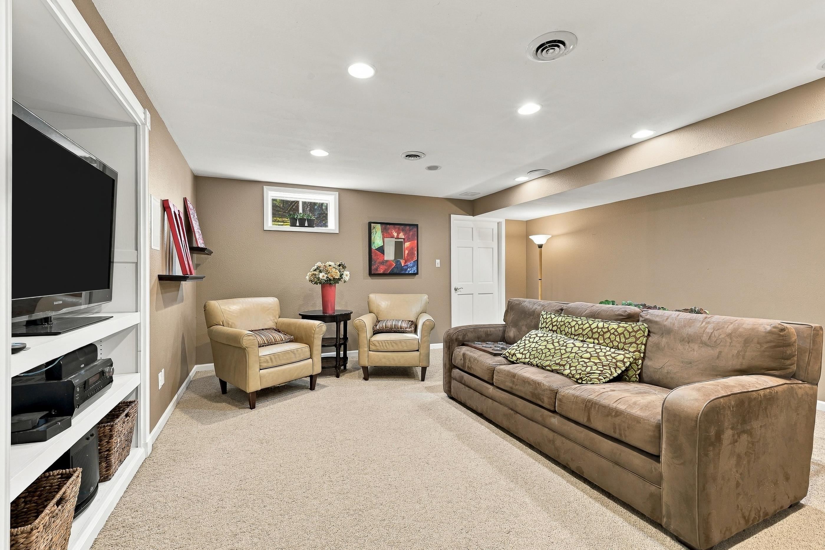 2400 Shadowview Circle Property Photo 43