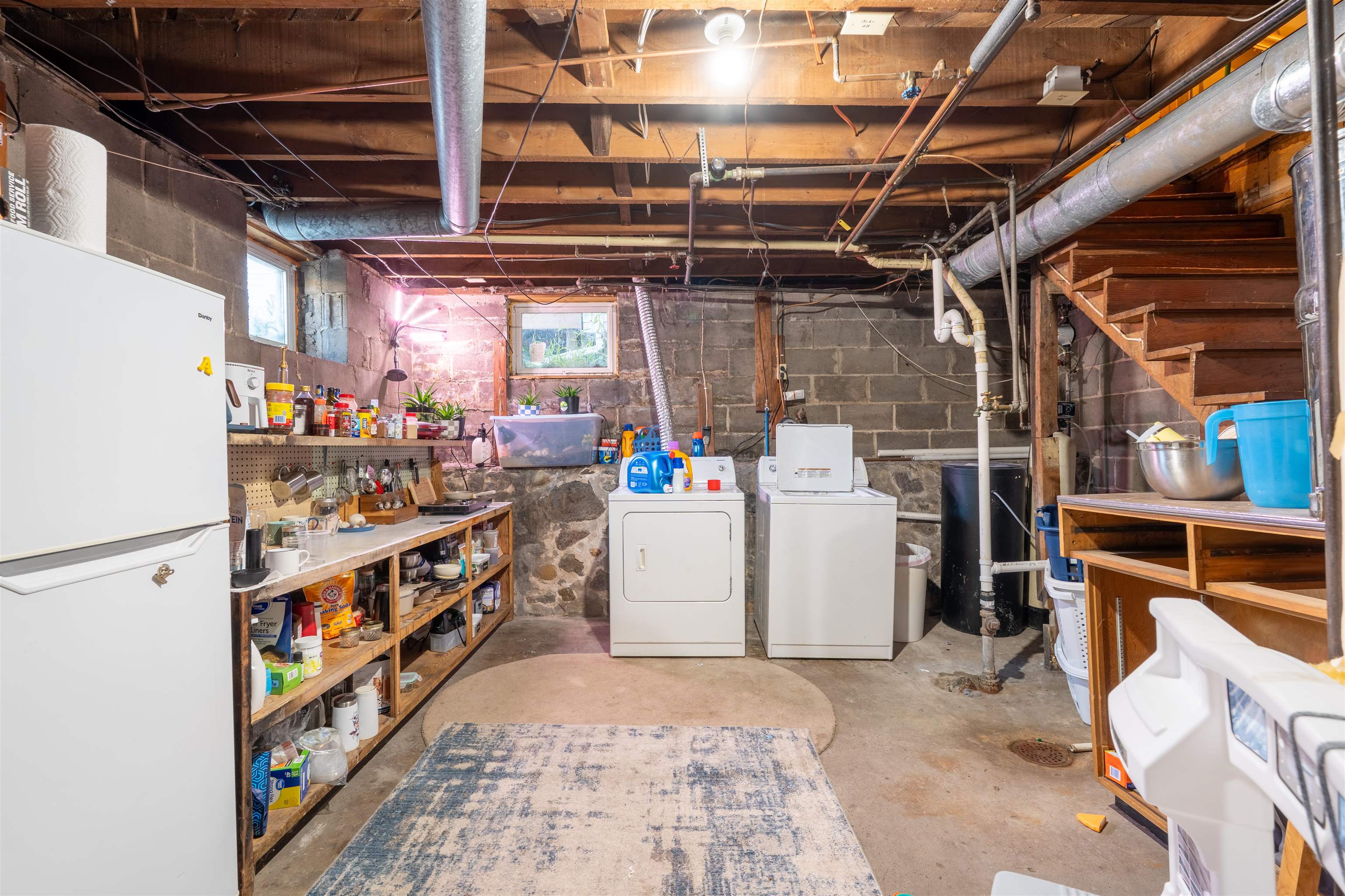 601 Division Street Property Photo 37