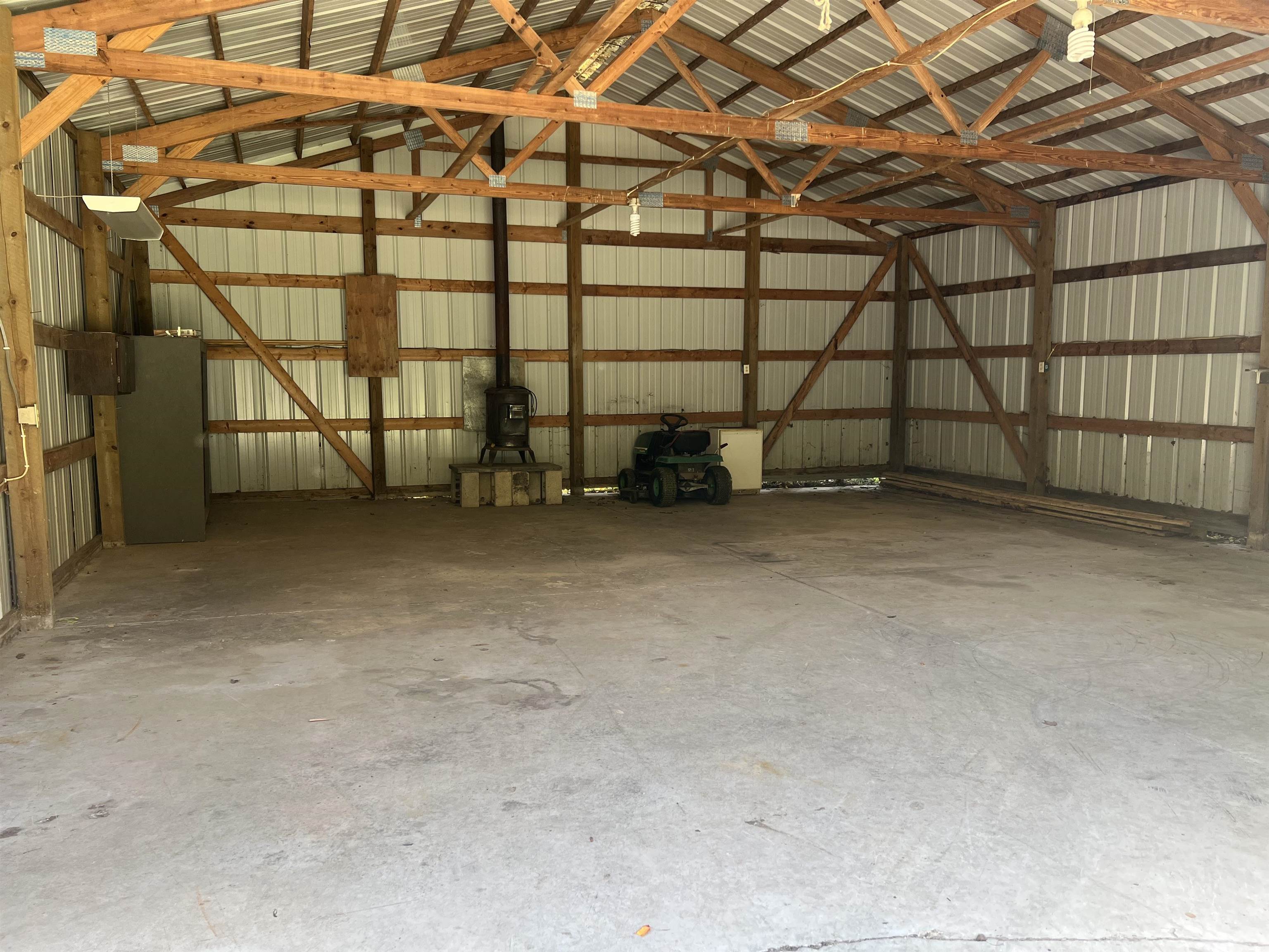 237308 Trappers Lane Property Photo 6