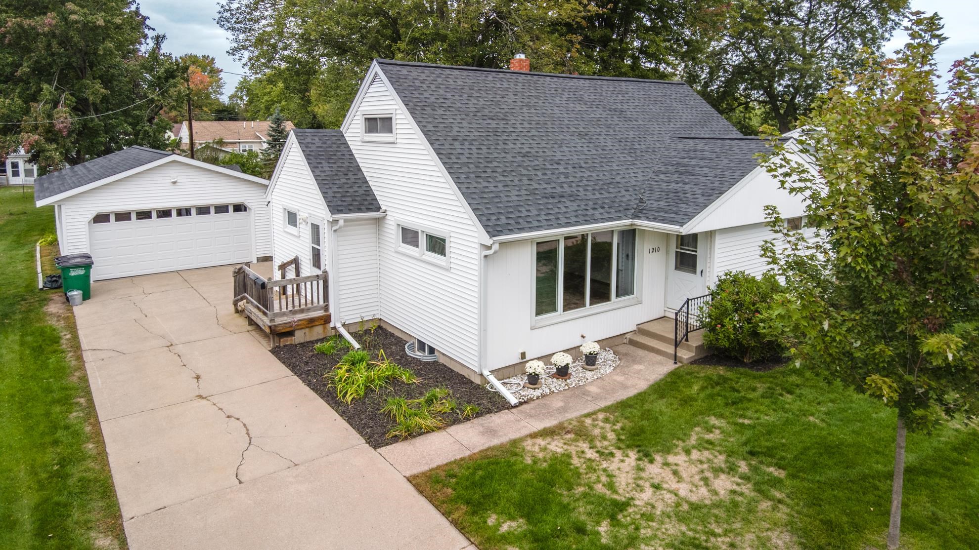 1210 S 13th Street Property Photo 1