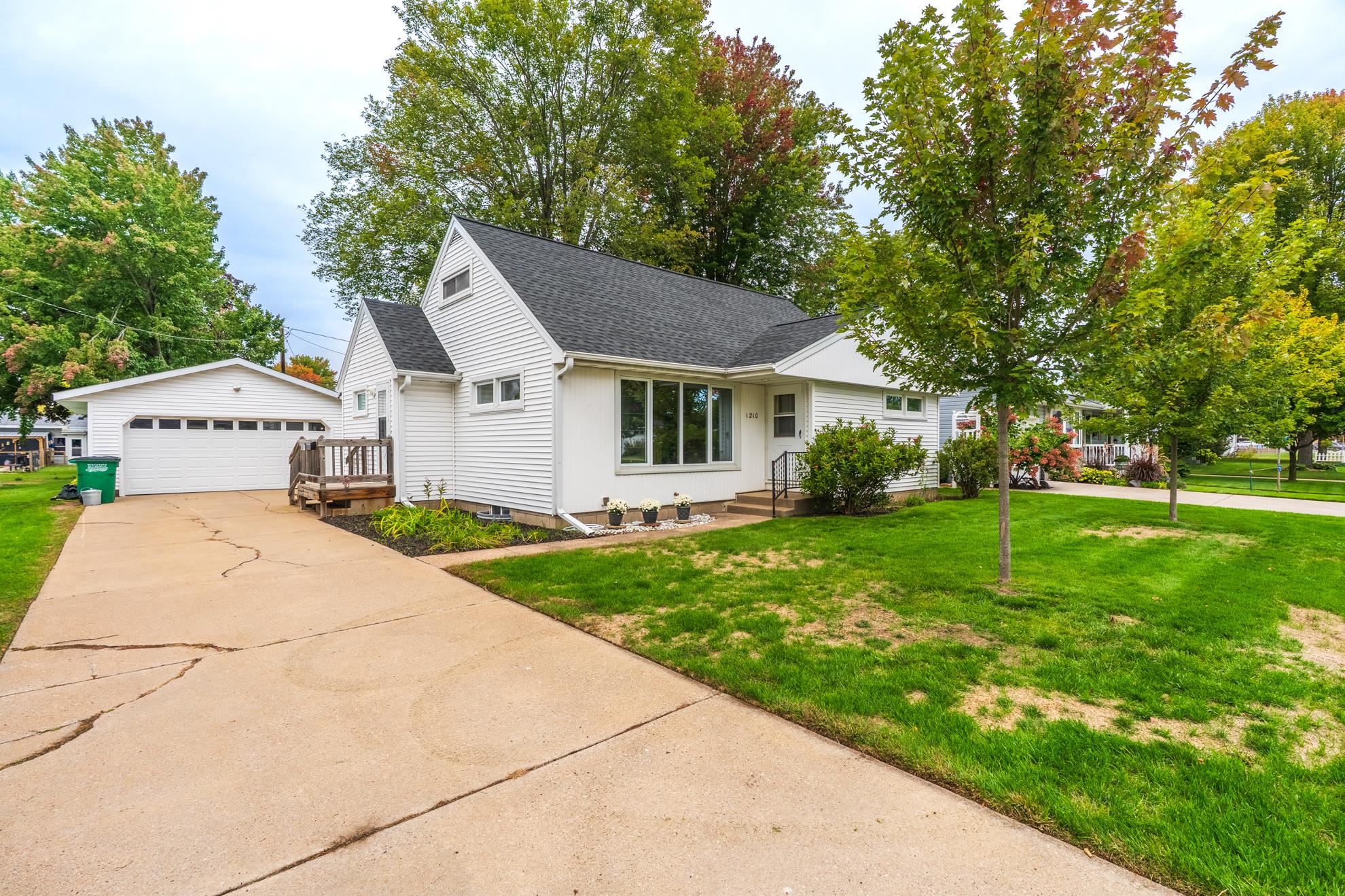 1210 S 13th Street Property Photo 5