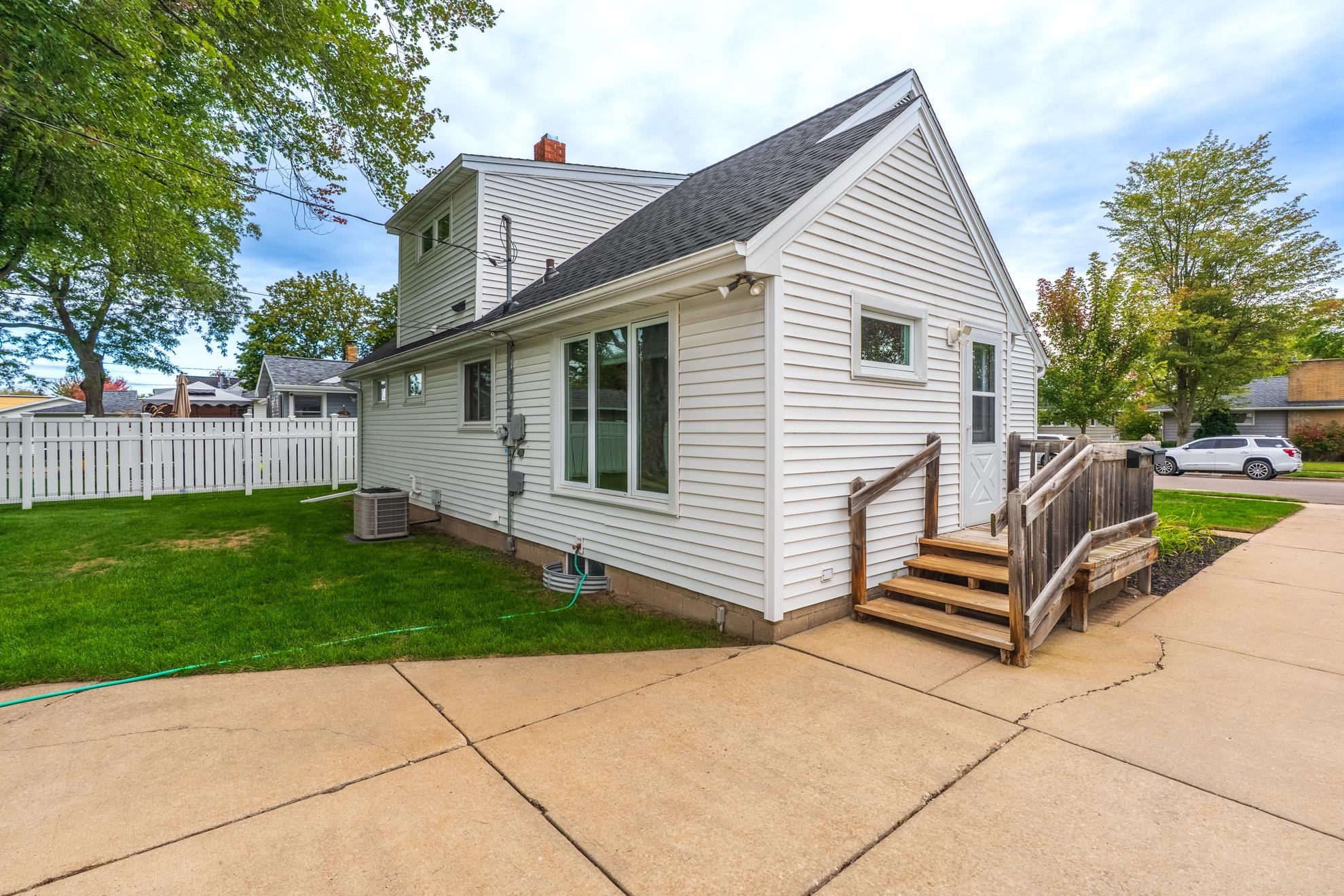 1210 S 13th Street Property Photo 8