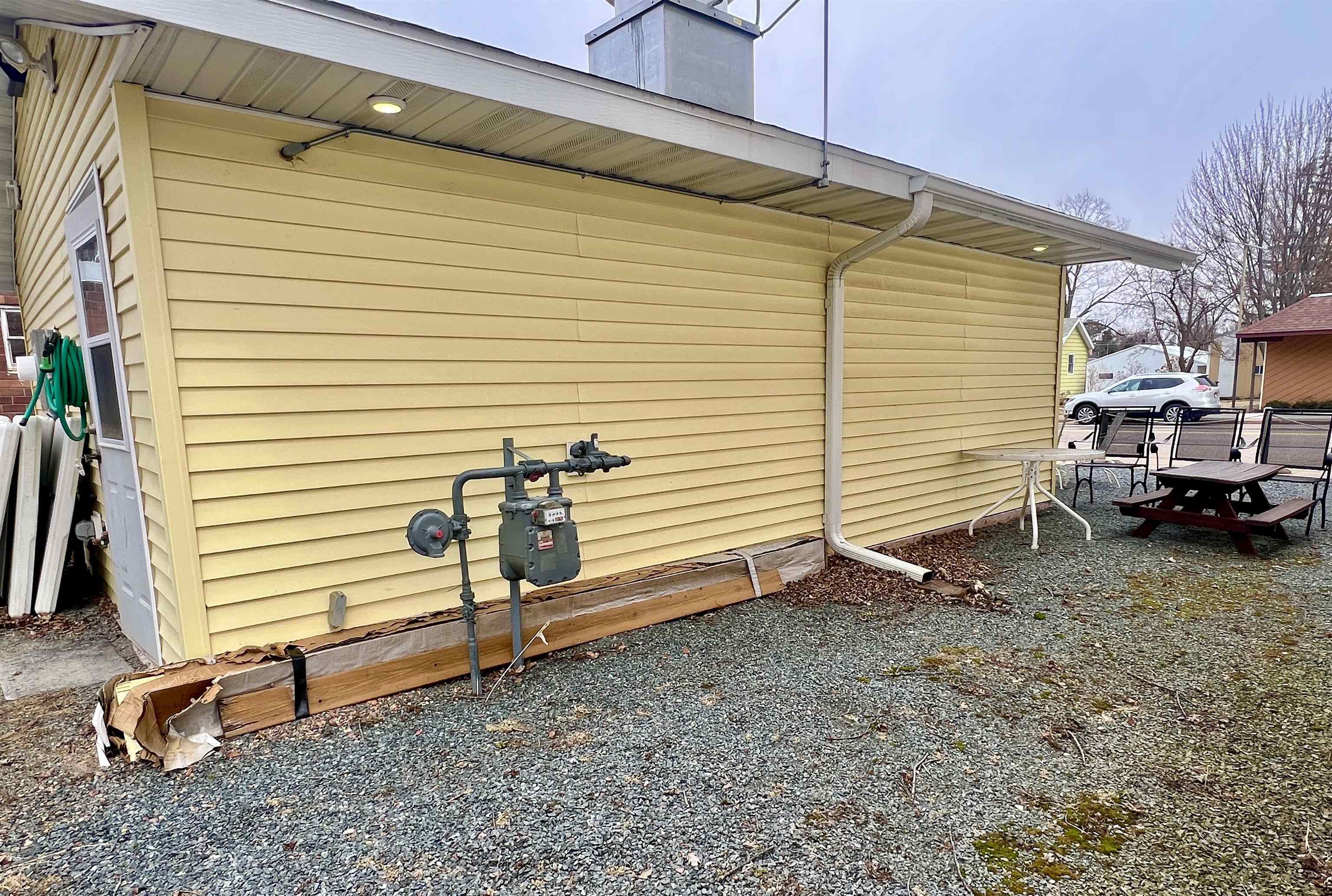 129 S Main Street Property Photo 4