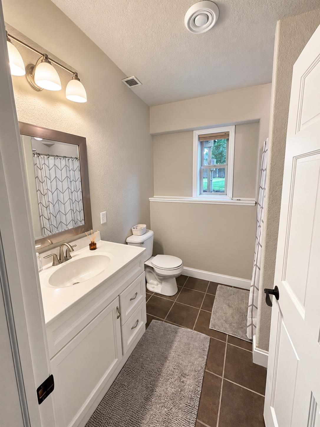 5803 Rippling Creek Drive Property Photo 17