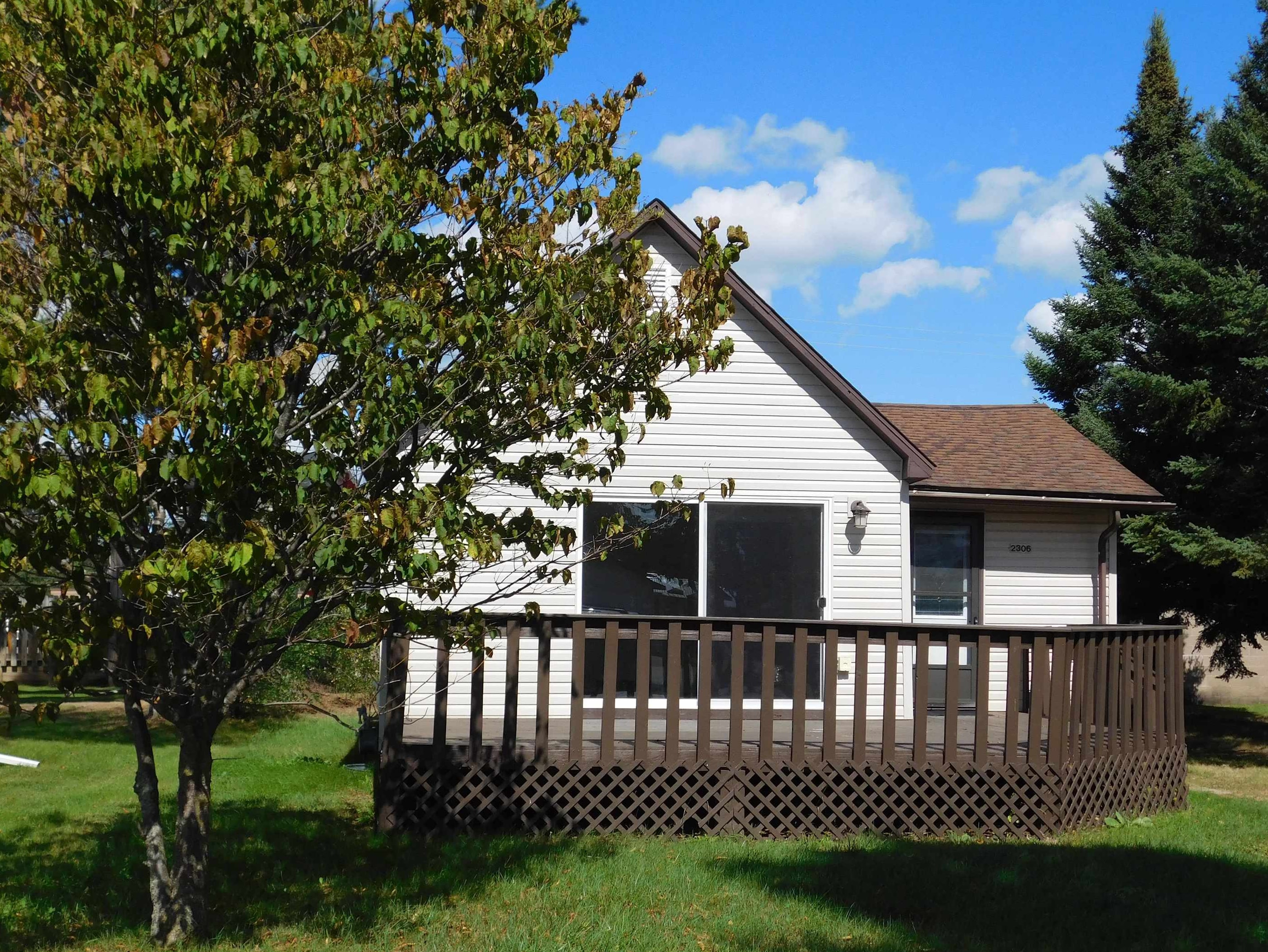 2306 River Street Property Photo 1