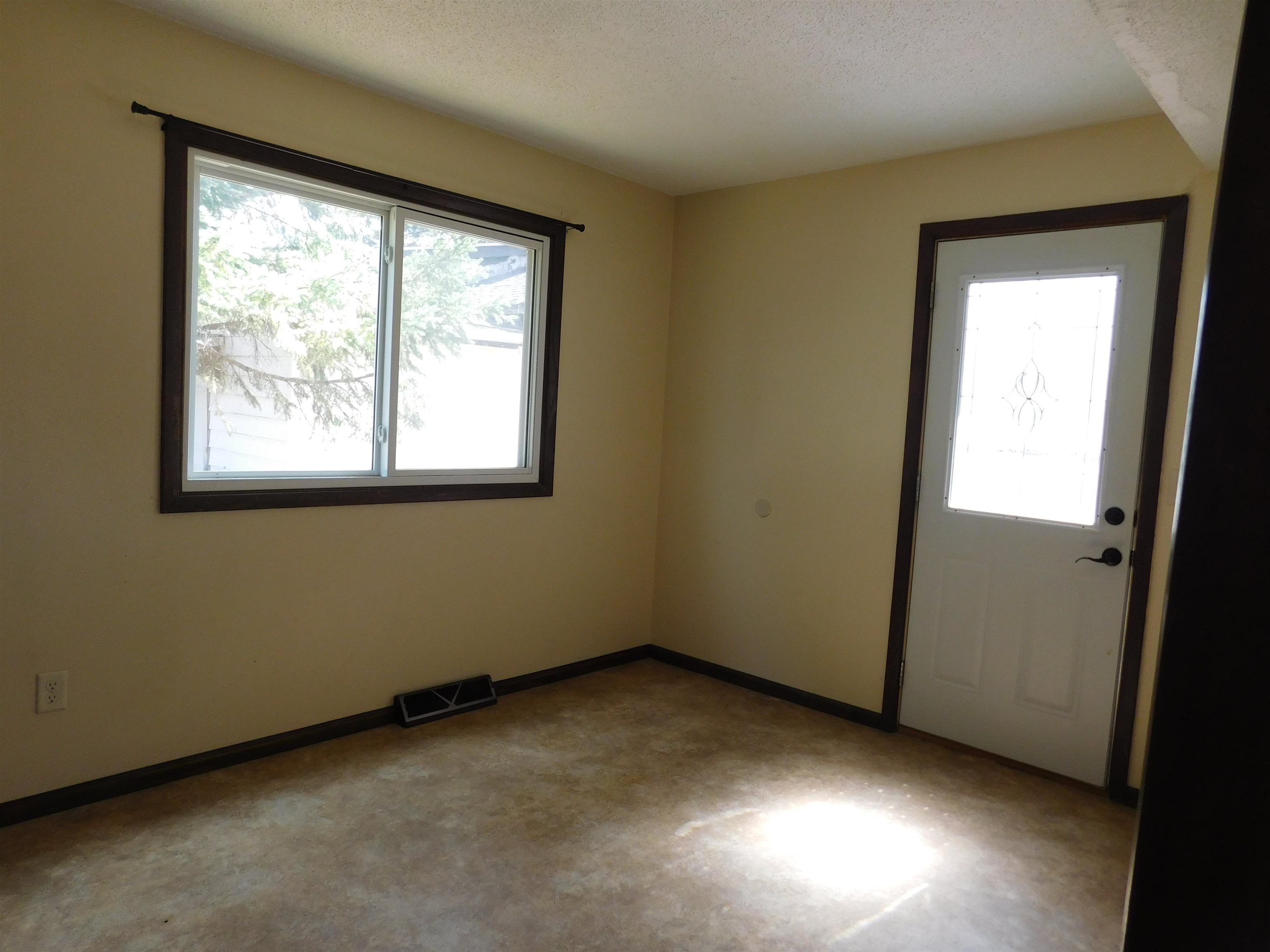 2306 River Street Property Photo 7