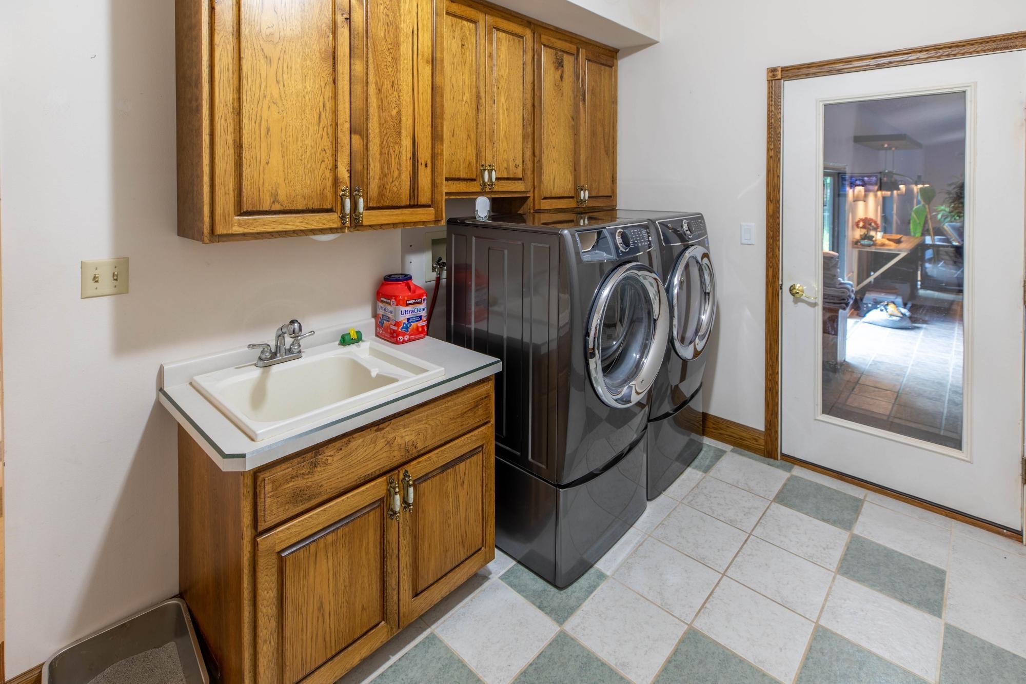 9260 Timberline Drive Property Photo 32