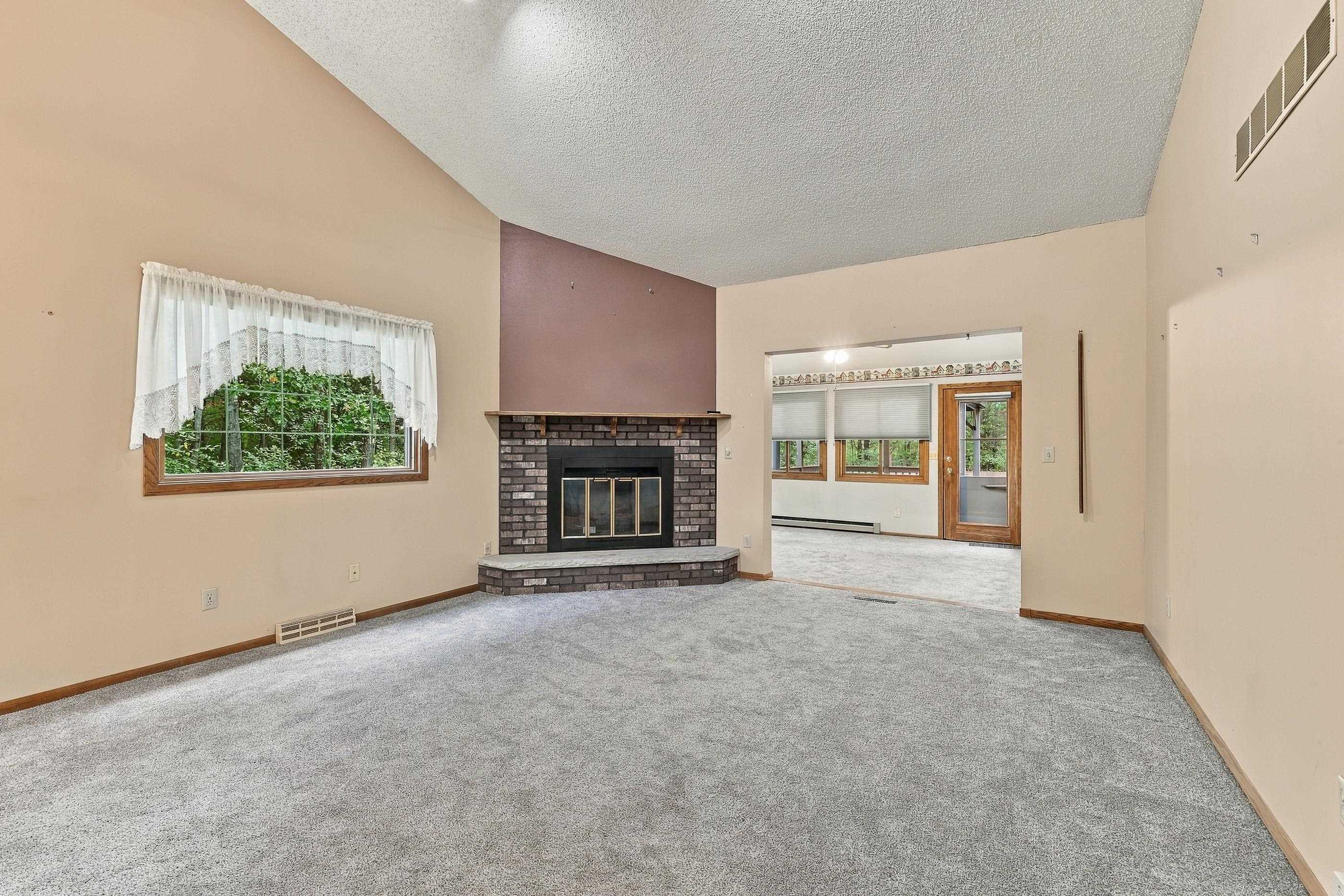 2207 Plover Springs Drive Property Photo 15
