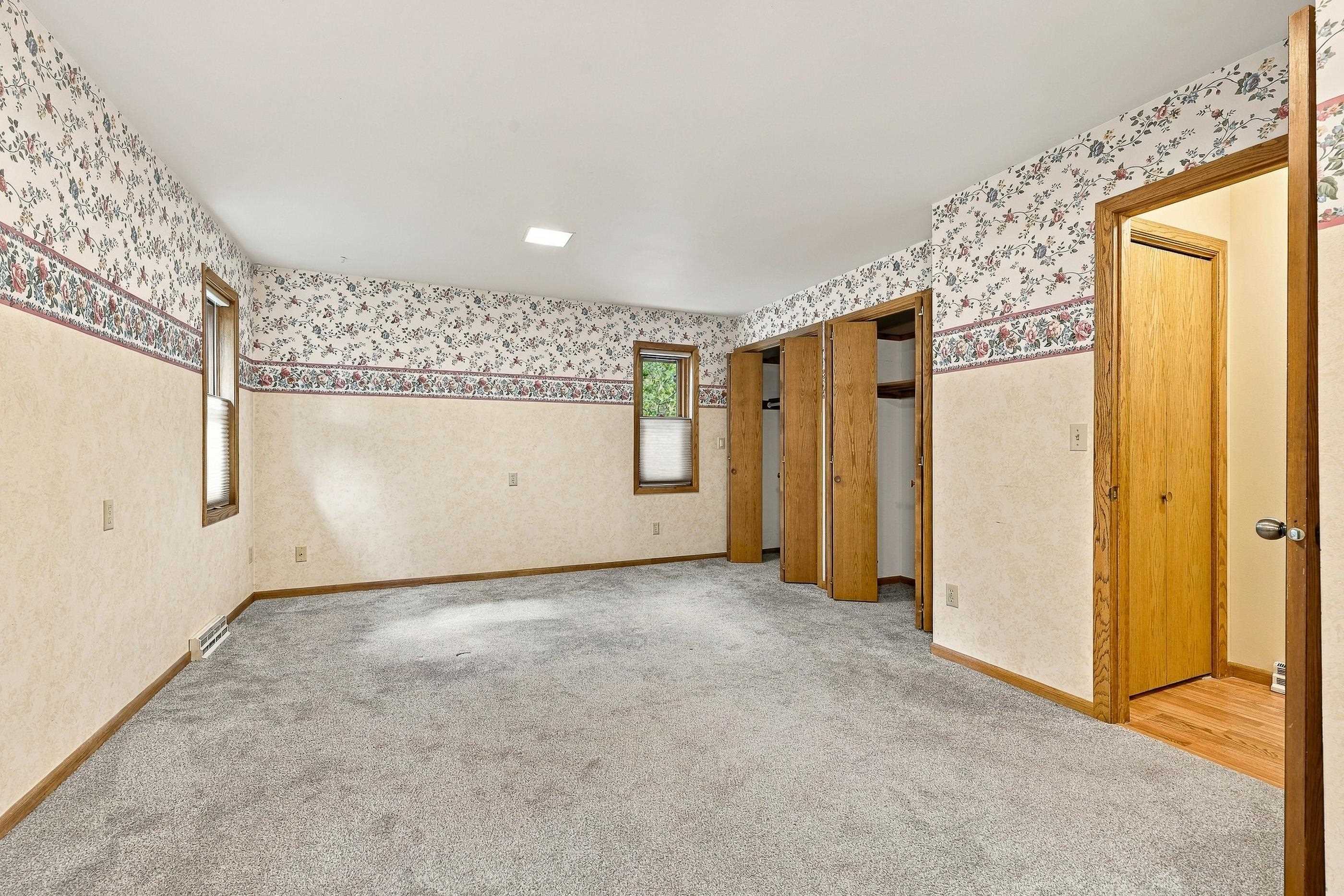 2207 Plover Springs Drive Property Photo 21