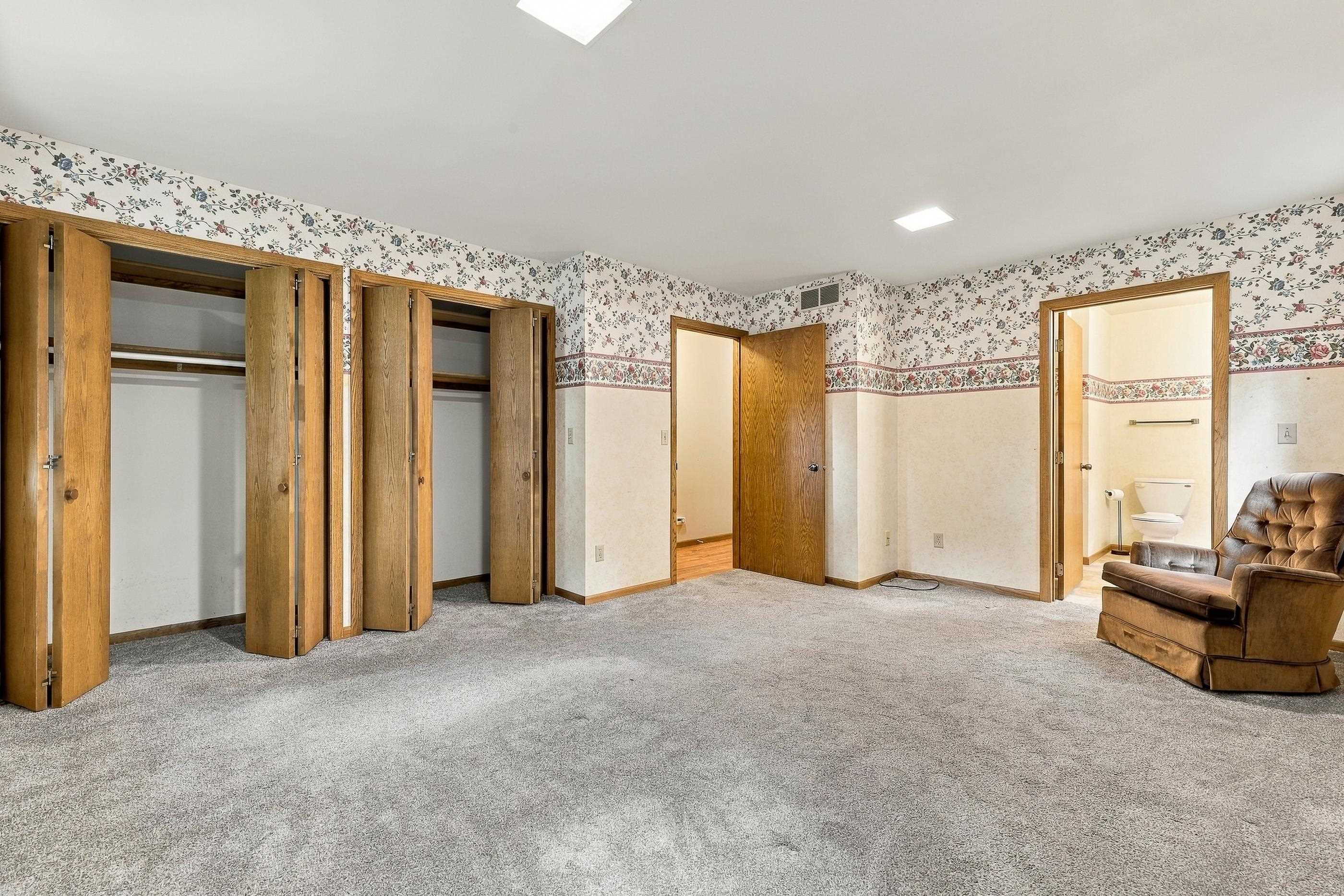 2207 Plover Springs Drive Property Photo 22