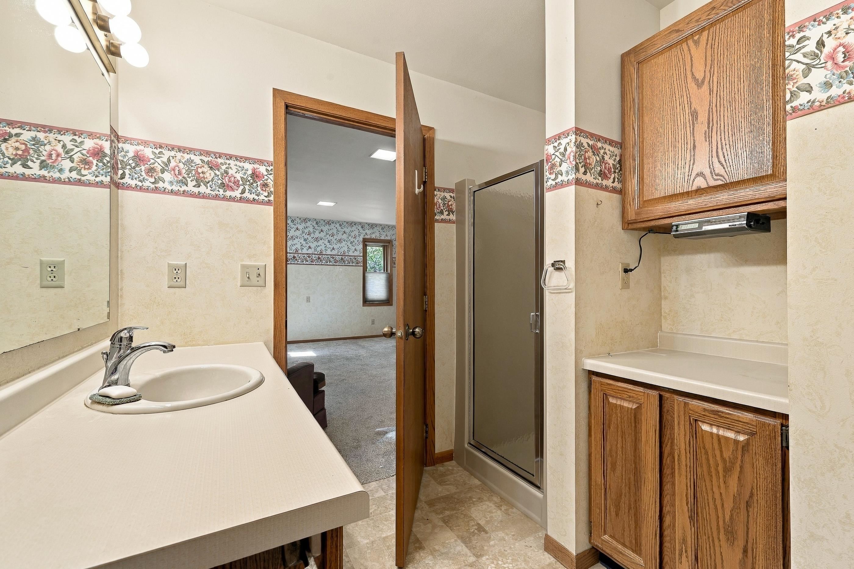 2207 Plover Springs Drive Property Photo 24