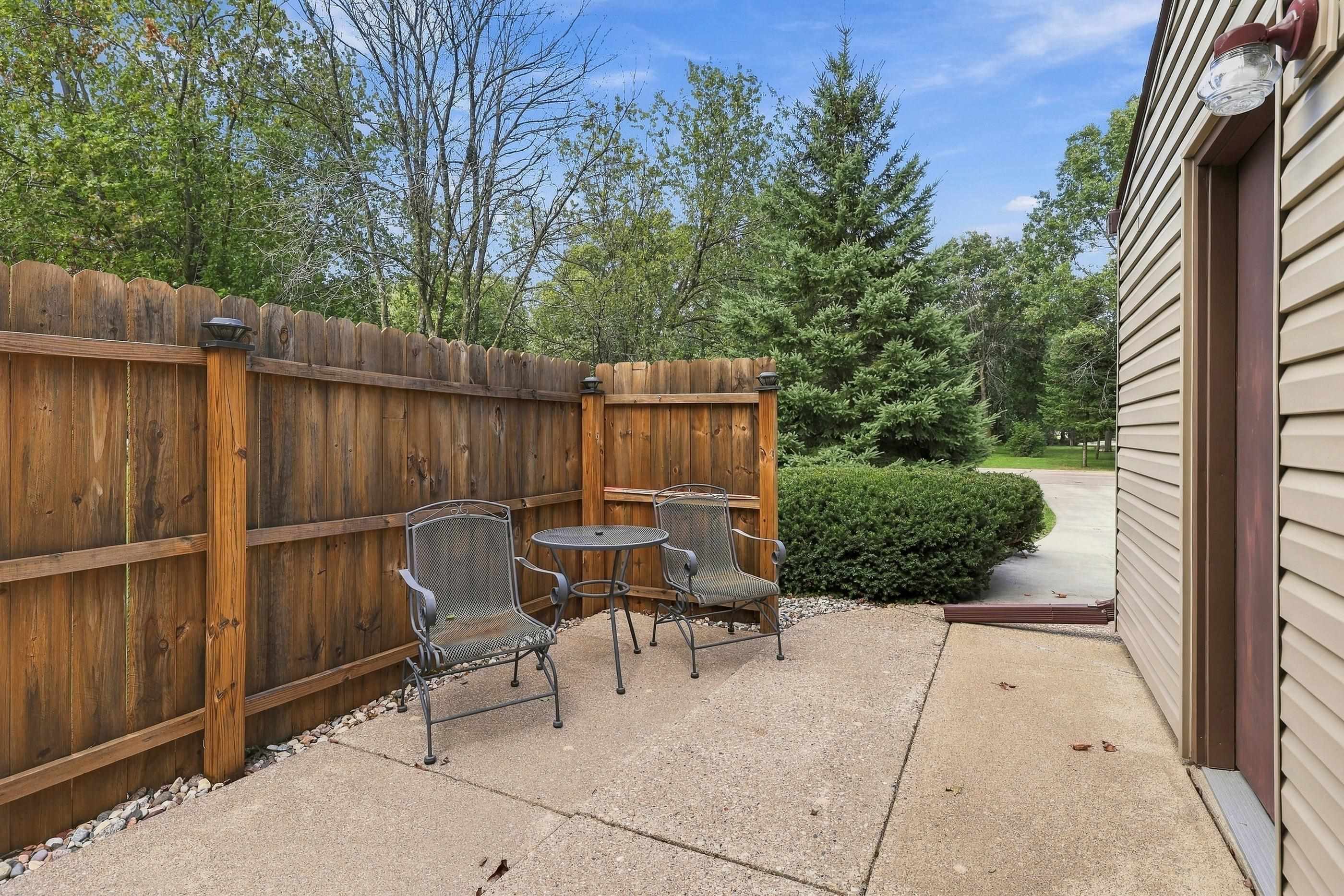 2207 Plover Springs Drive Property Photo 38
