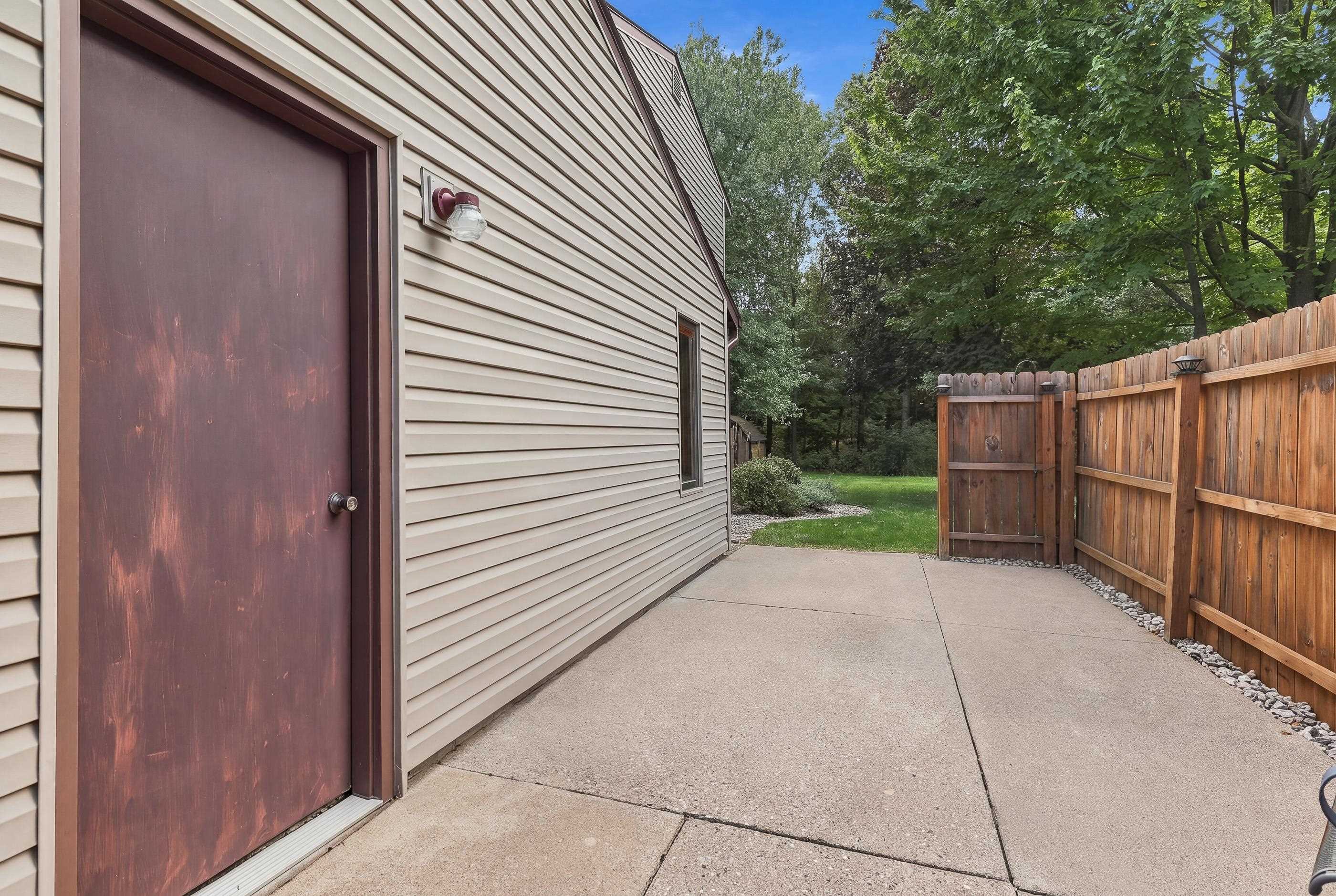 2207 Plover Springs Drive Property Photo 39