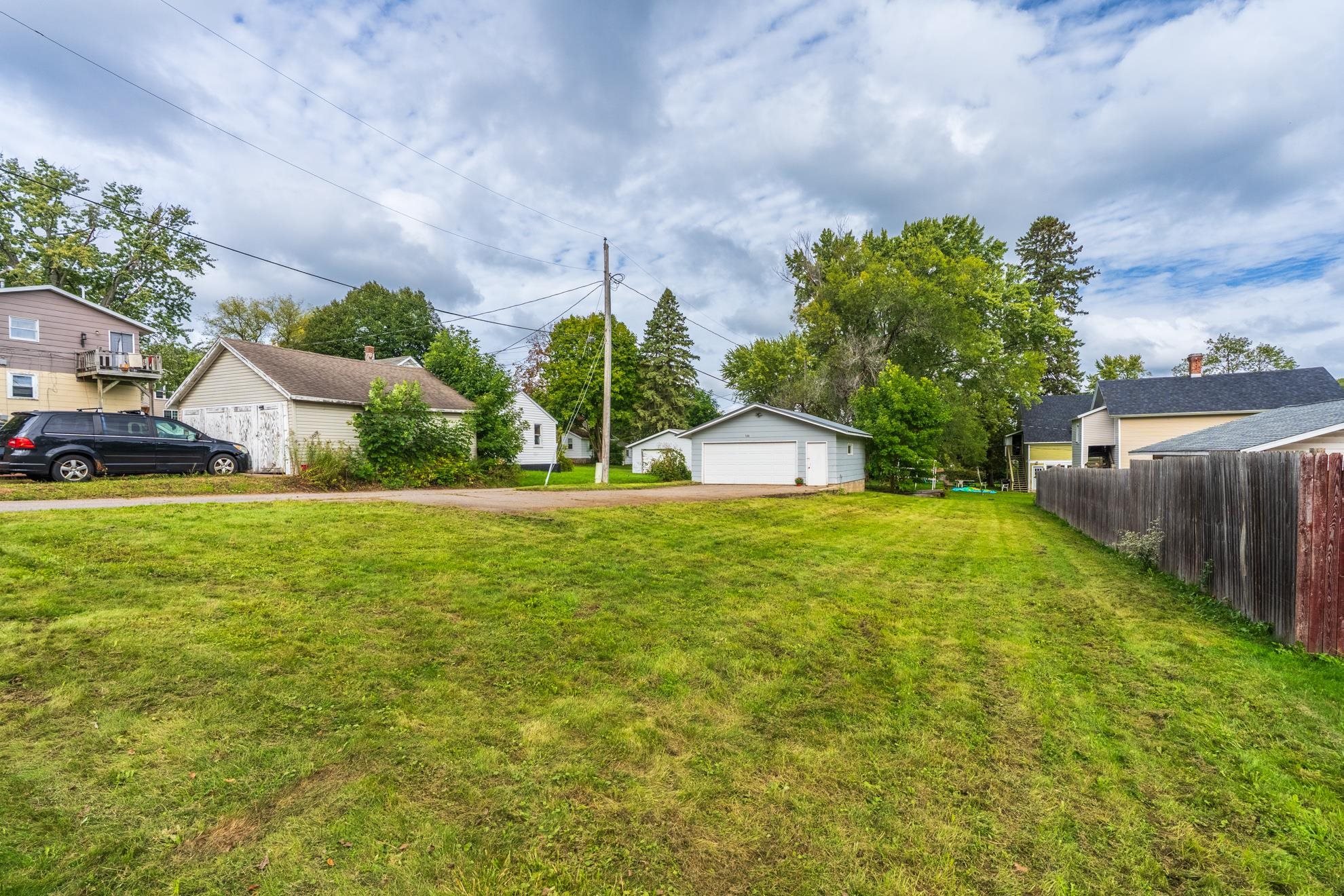 506 Elm Street Property Photo 4