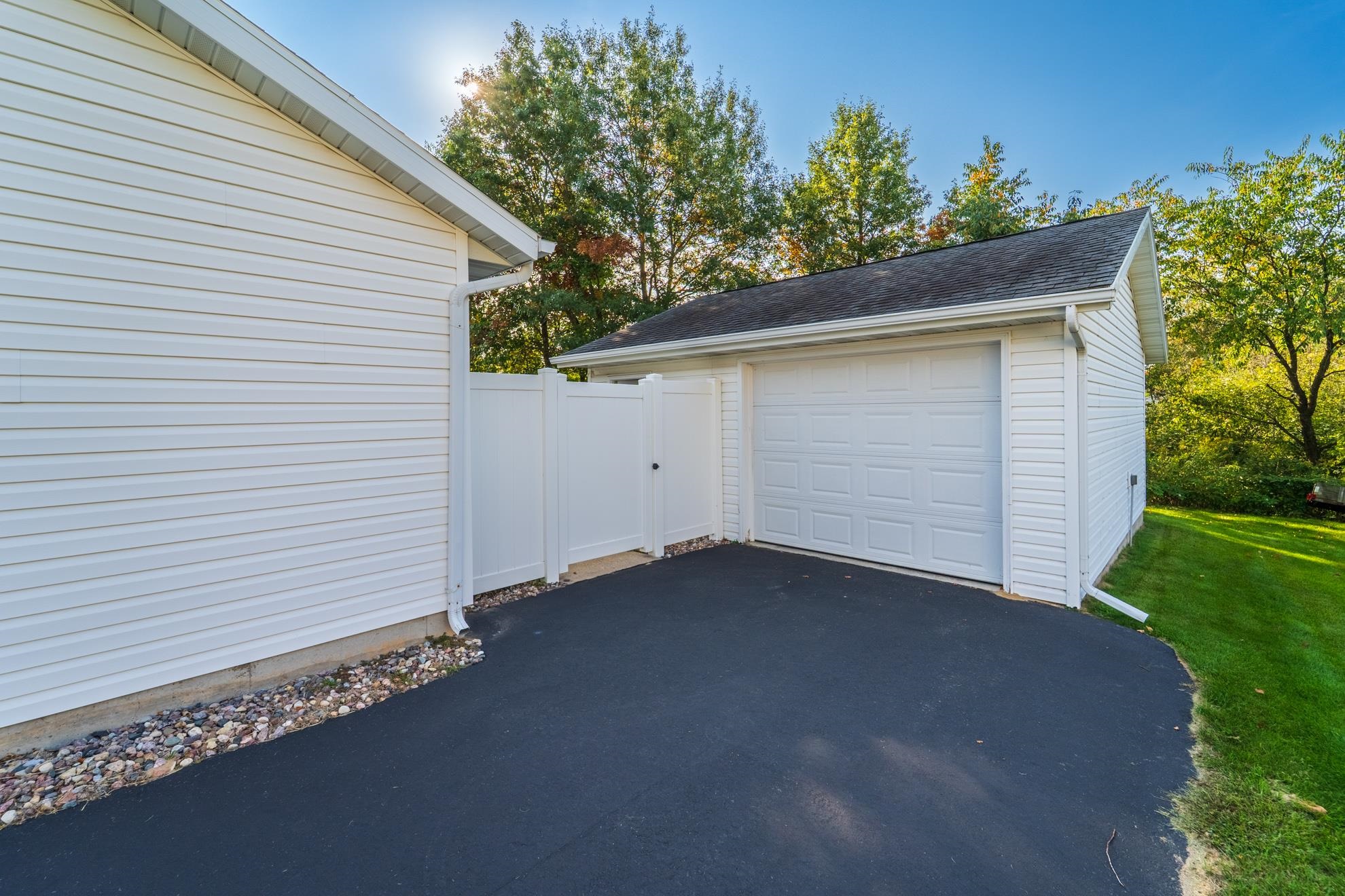 2403 Country Creek Lane Property Photo 56