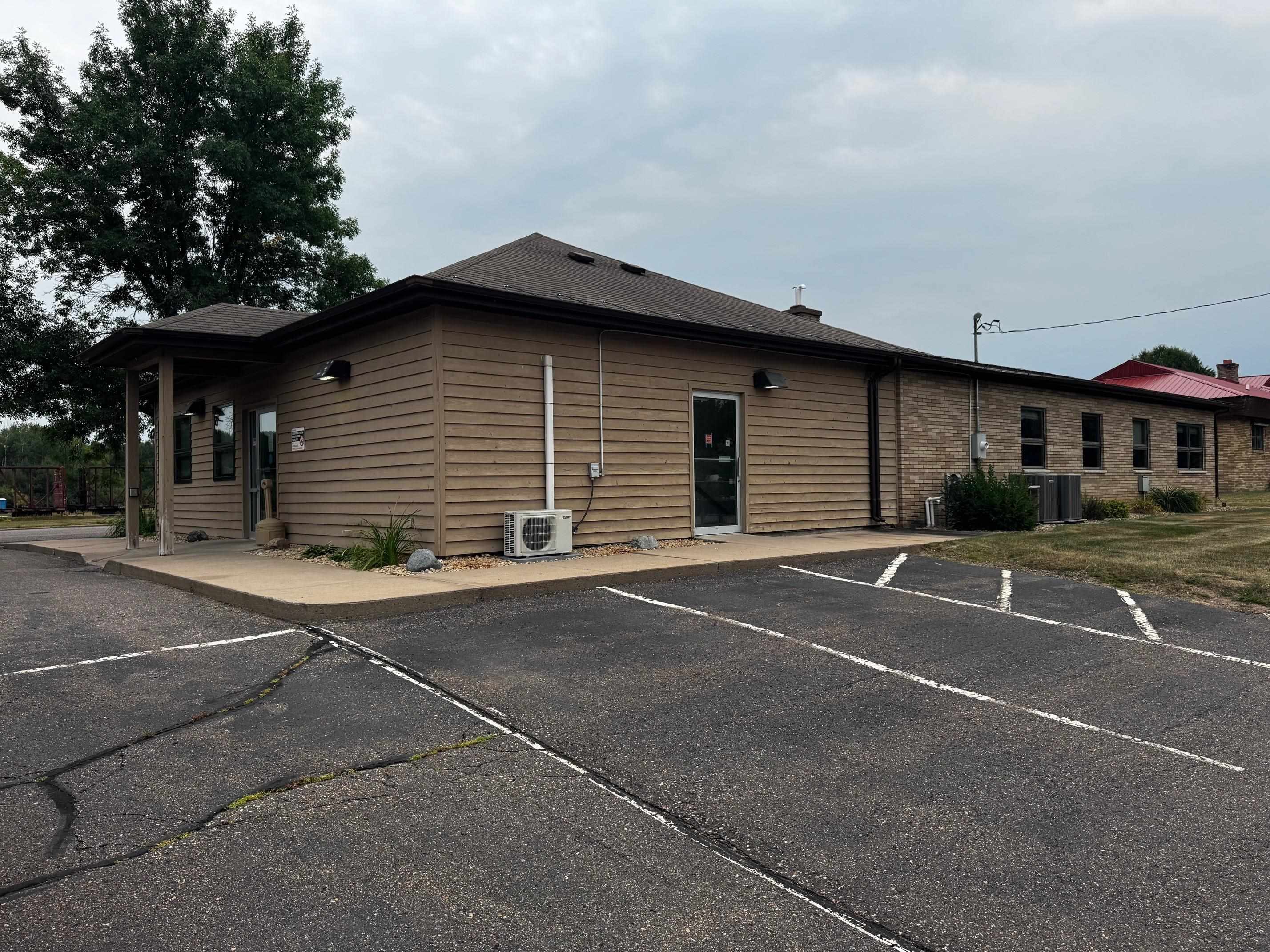 1511 Railroad Avenue Property Photo 2