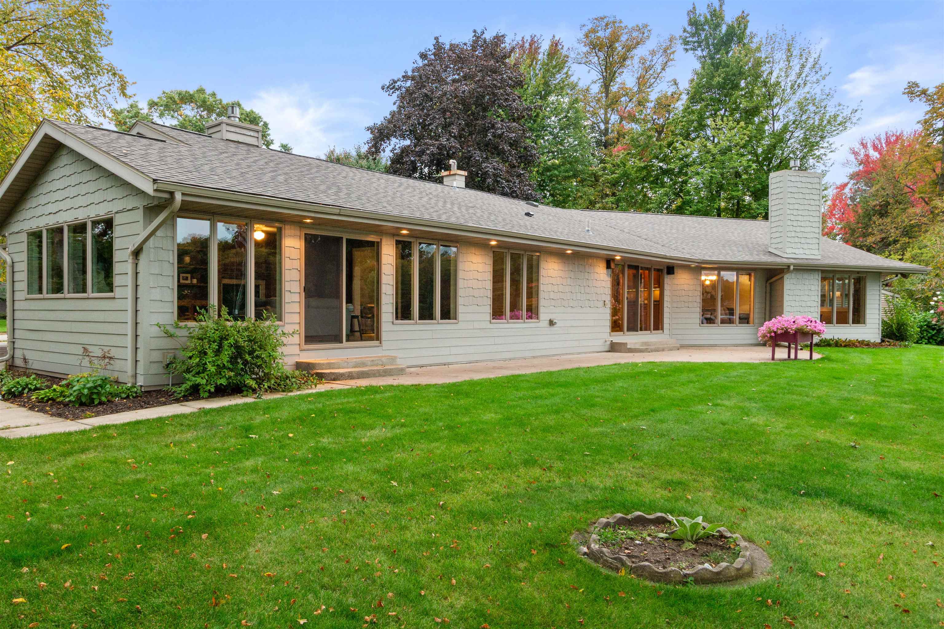 1620 Riverwood Lane Property Photo 4