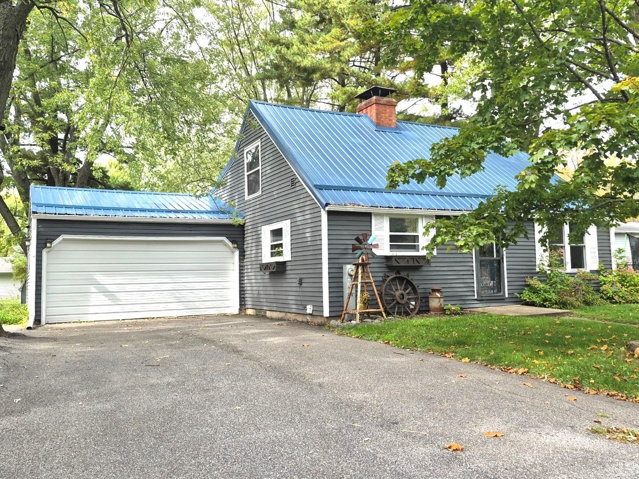 1008 S Clark Avenue Property Photo 1