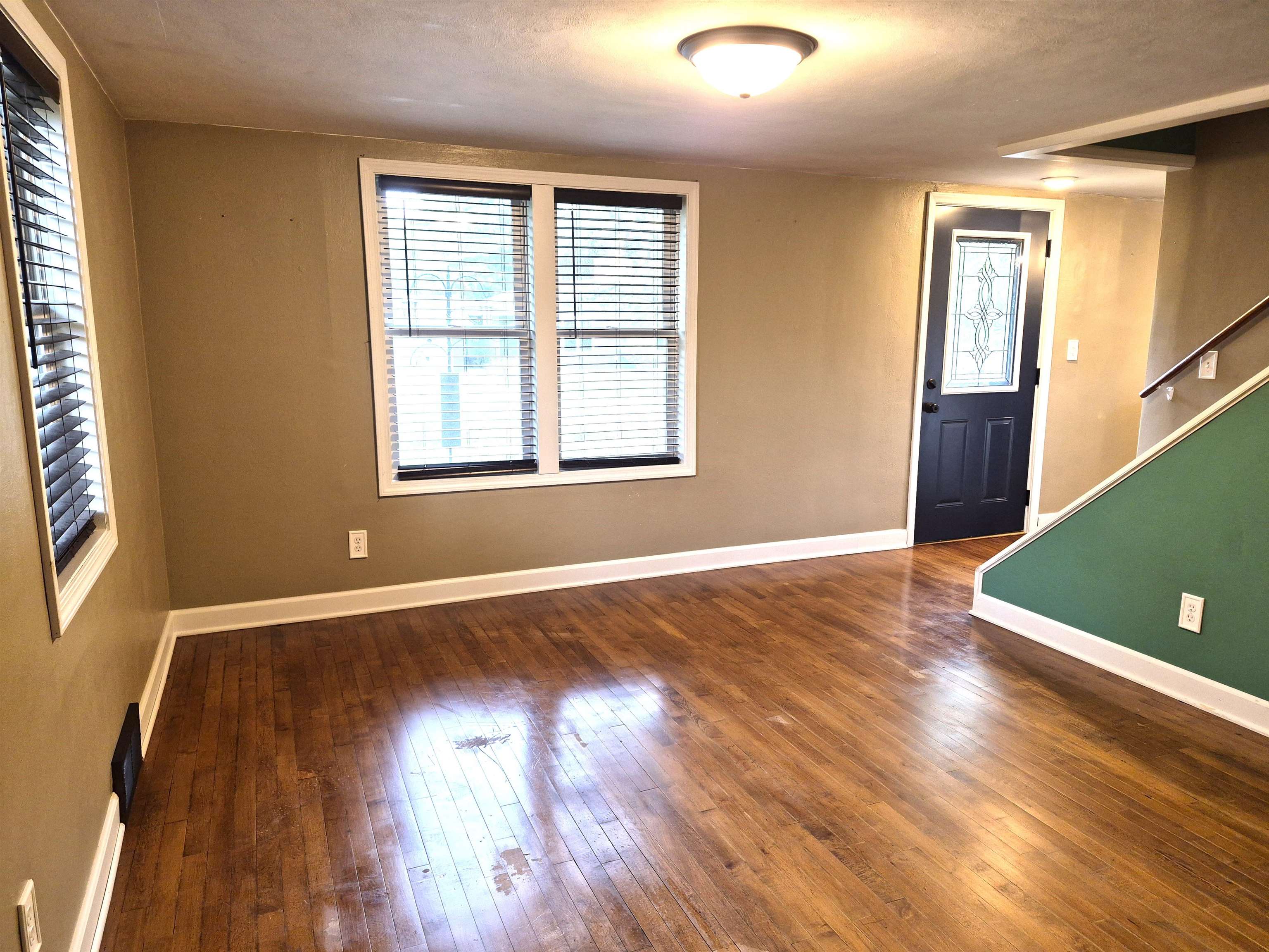 1008 S Clark Avenue Property Photo 4
