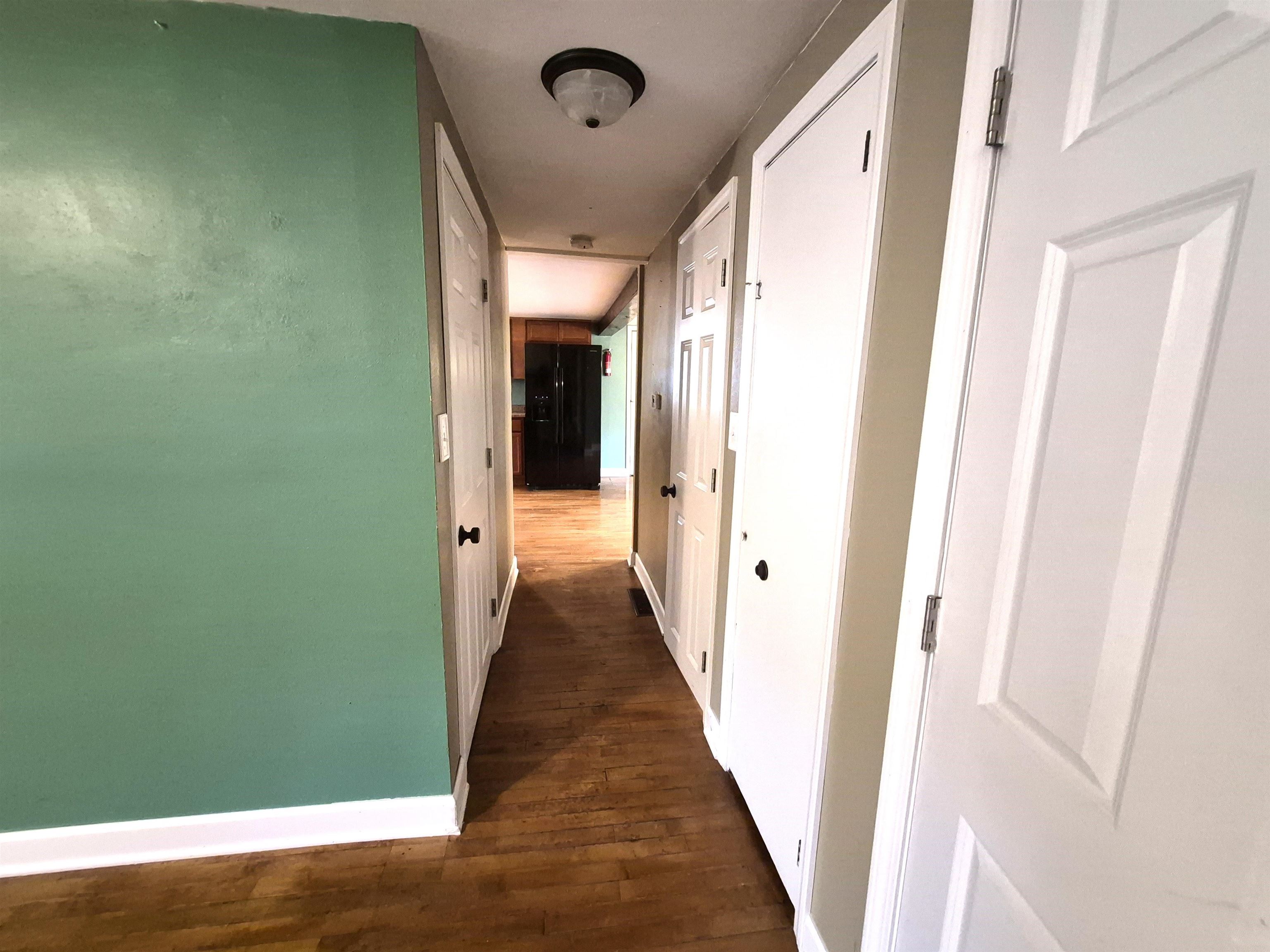 1008 S Clark Avenue Property Photo 8
