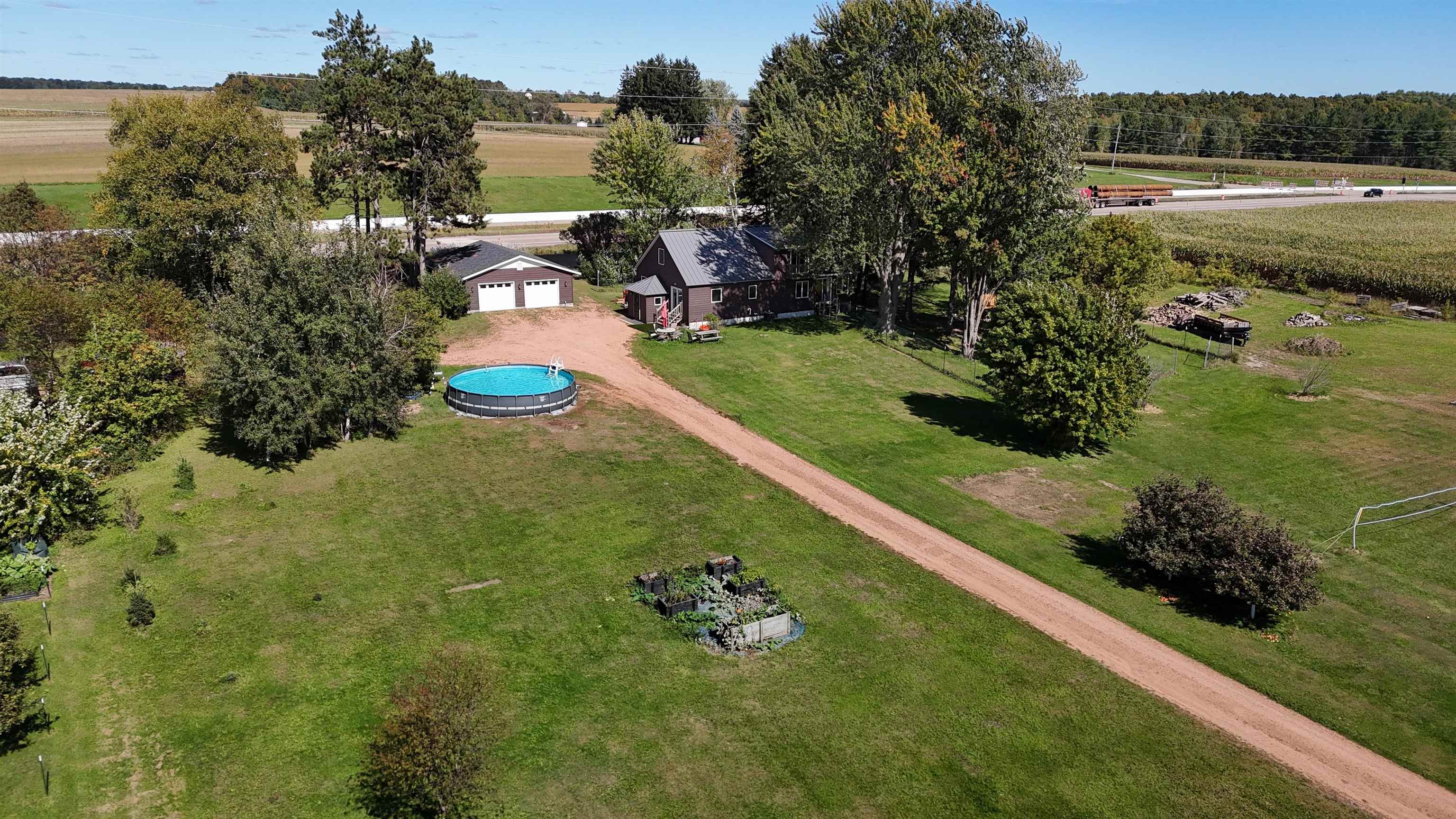 228670 Cardinal Lane Property Photo 4