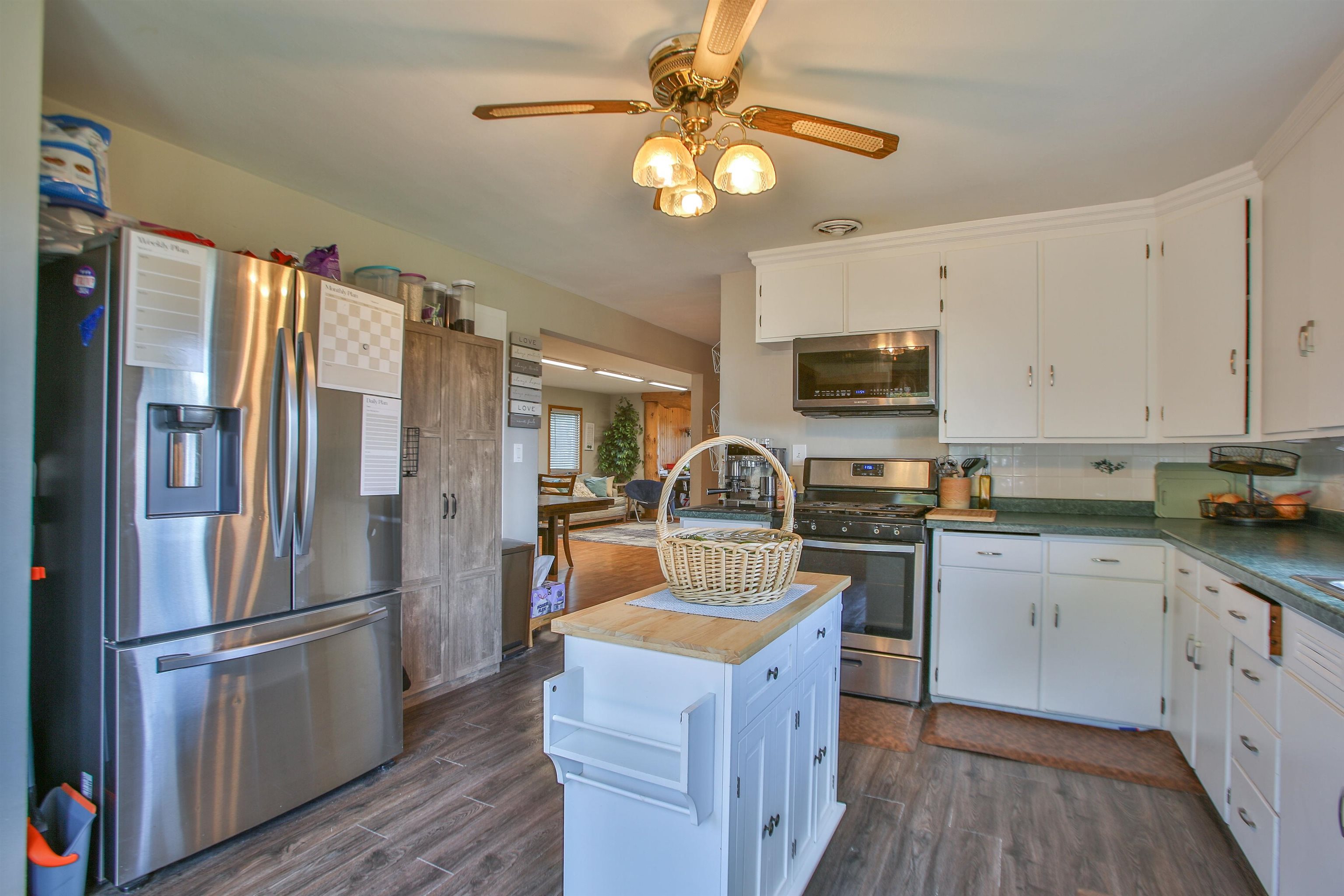 228670 Cardinal Lane Property Photo 7