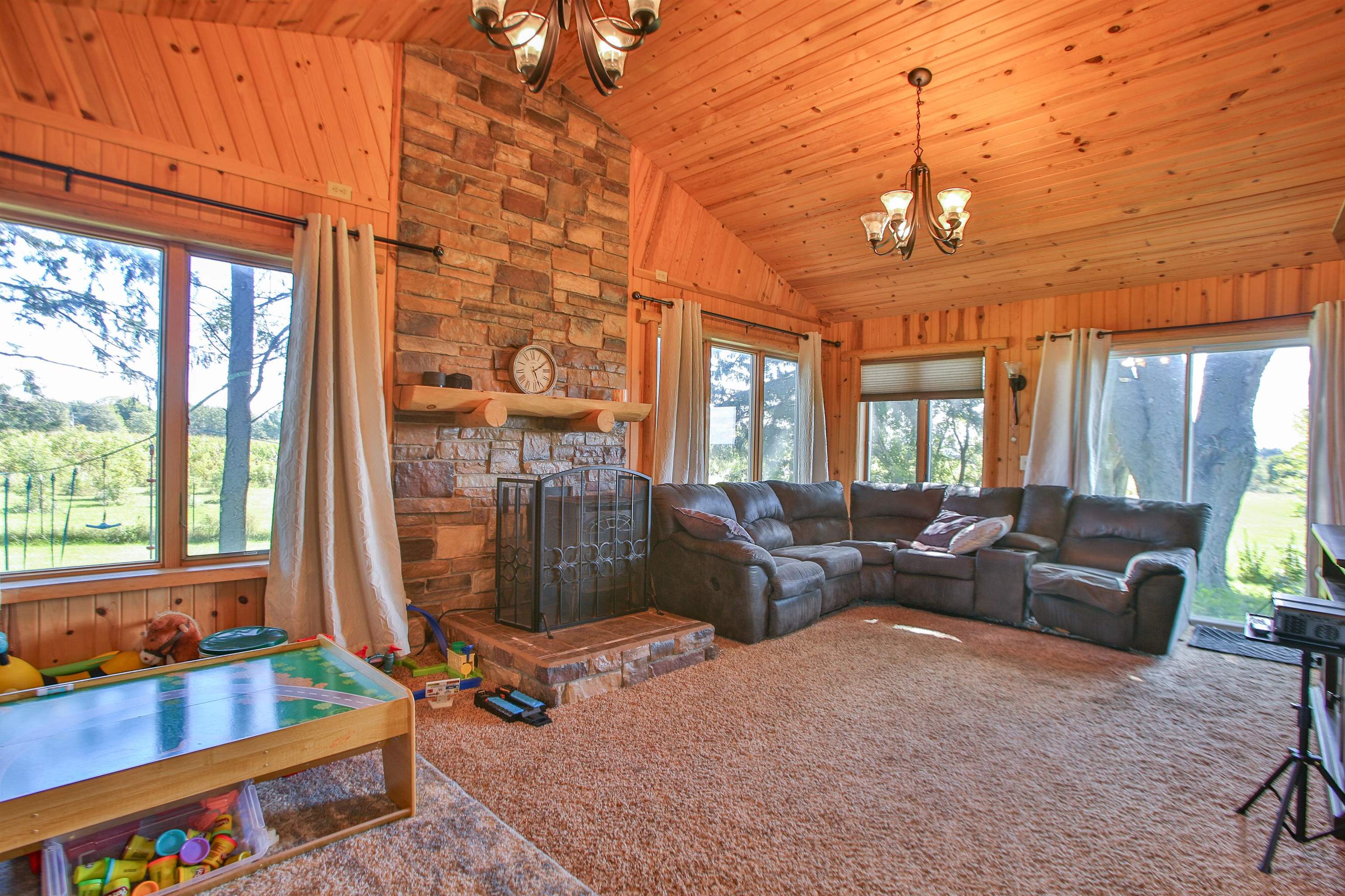 228670 Cardinal Lane Property Photo 14