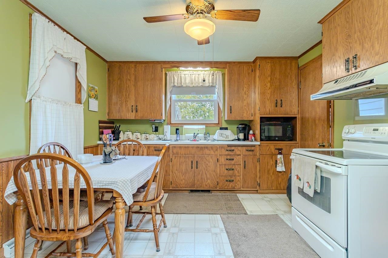 304 Pier Street Property Photo 4