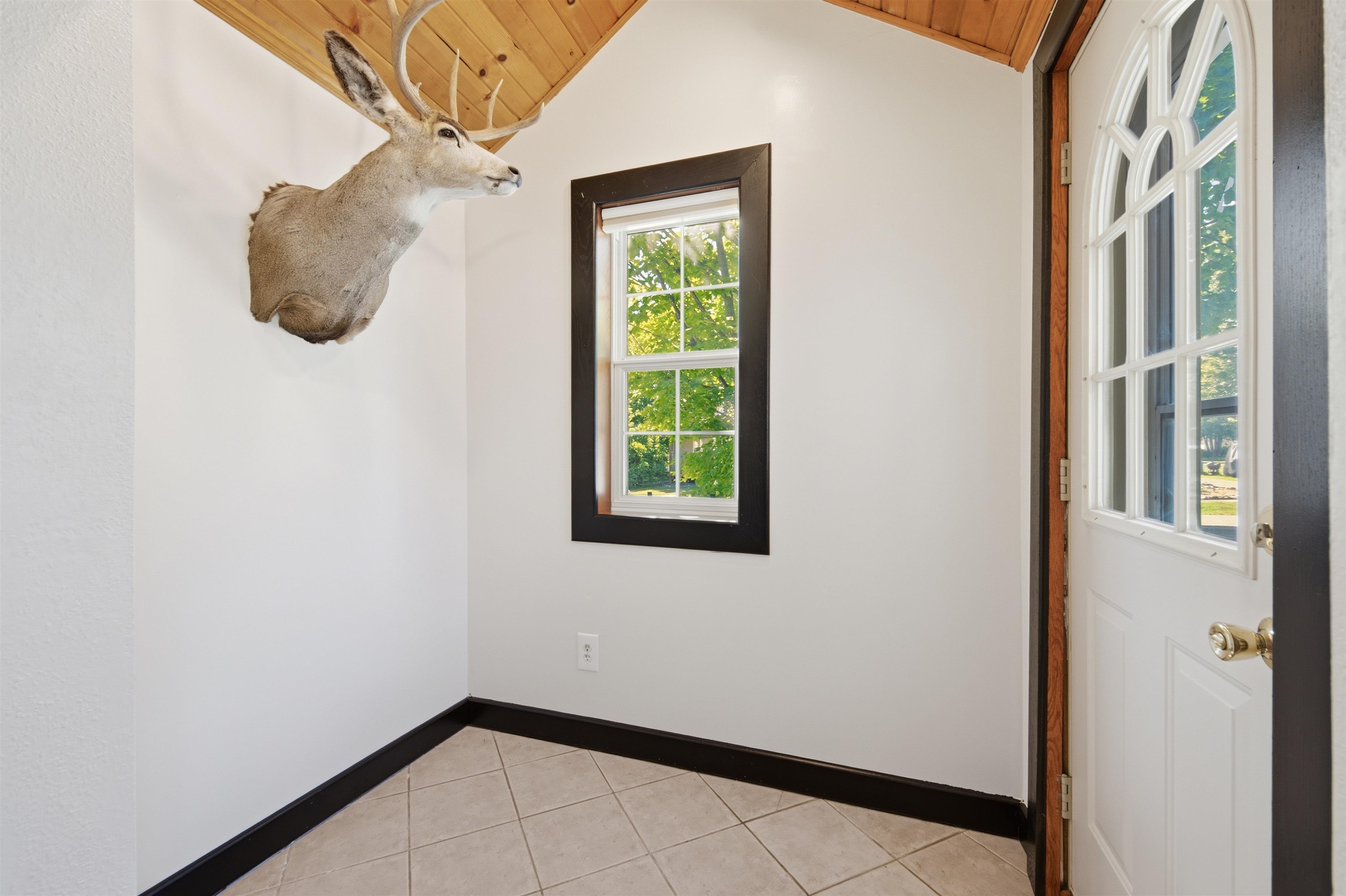406 N Ash Avenue Property Photo 4