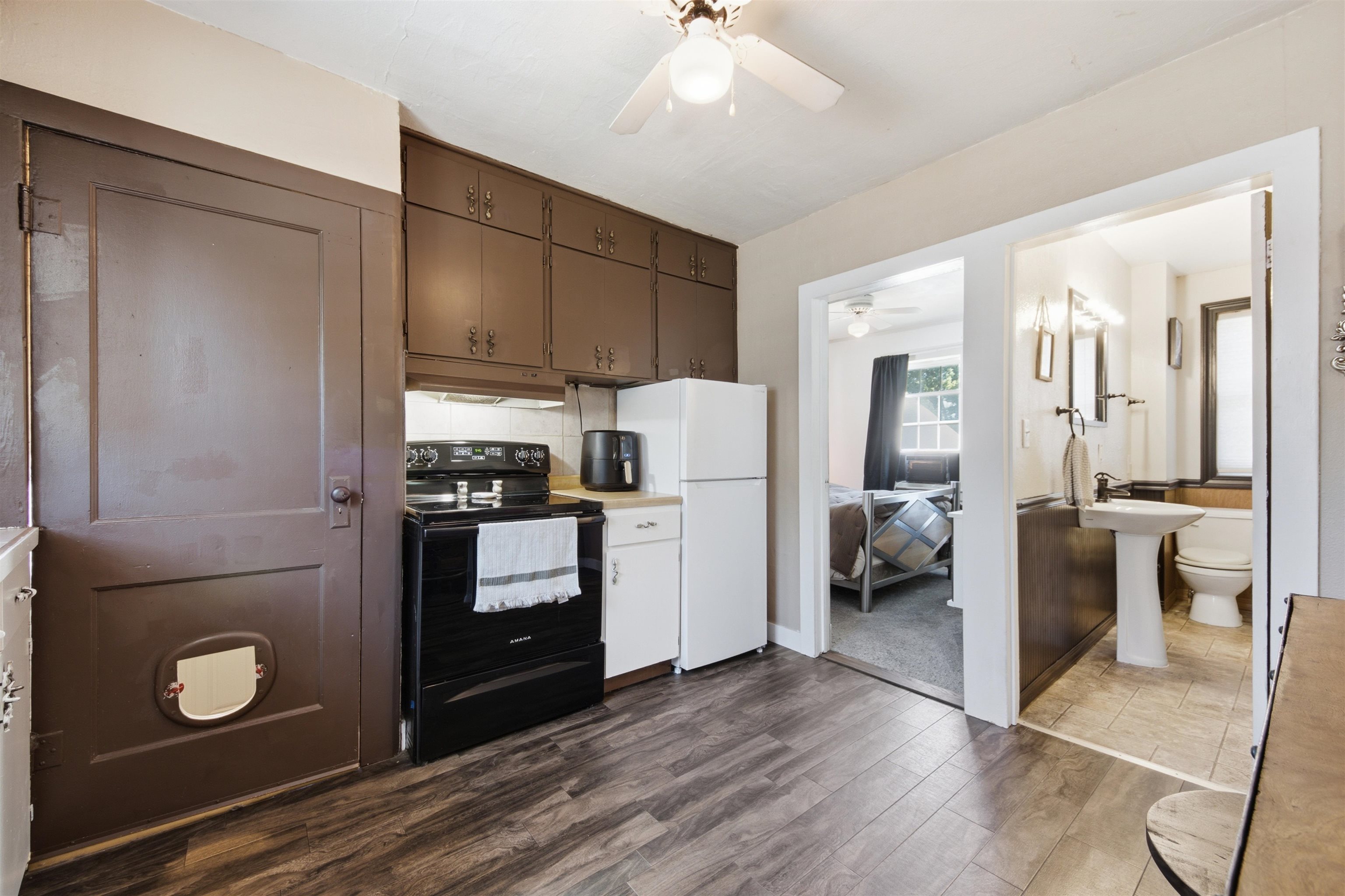 406 N Ash Avenue Property Photo 11