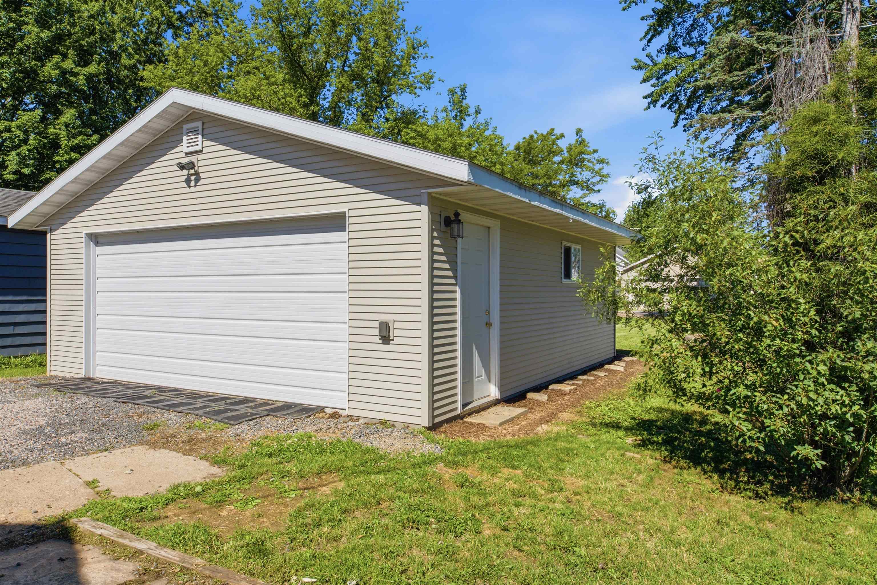 406 N Ash Avenue Property Photo 24