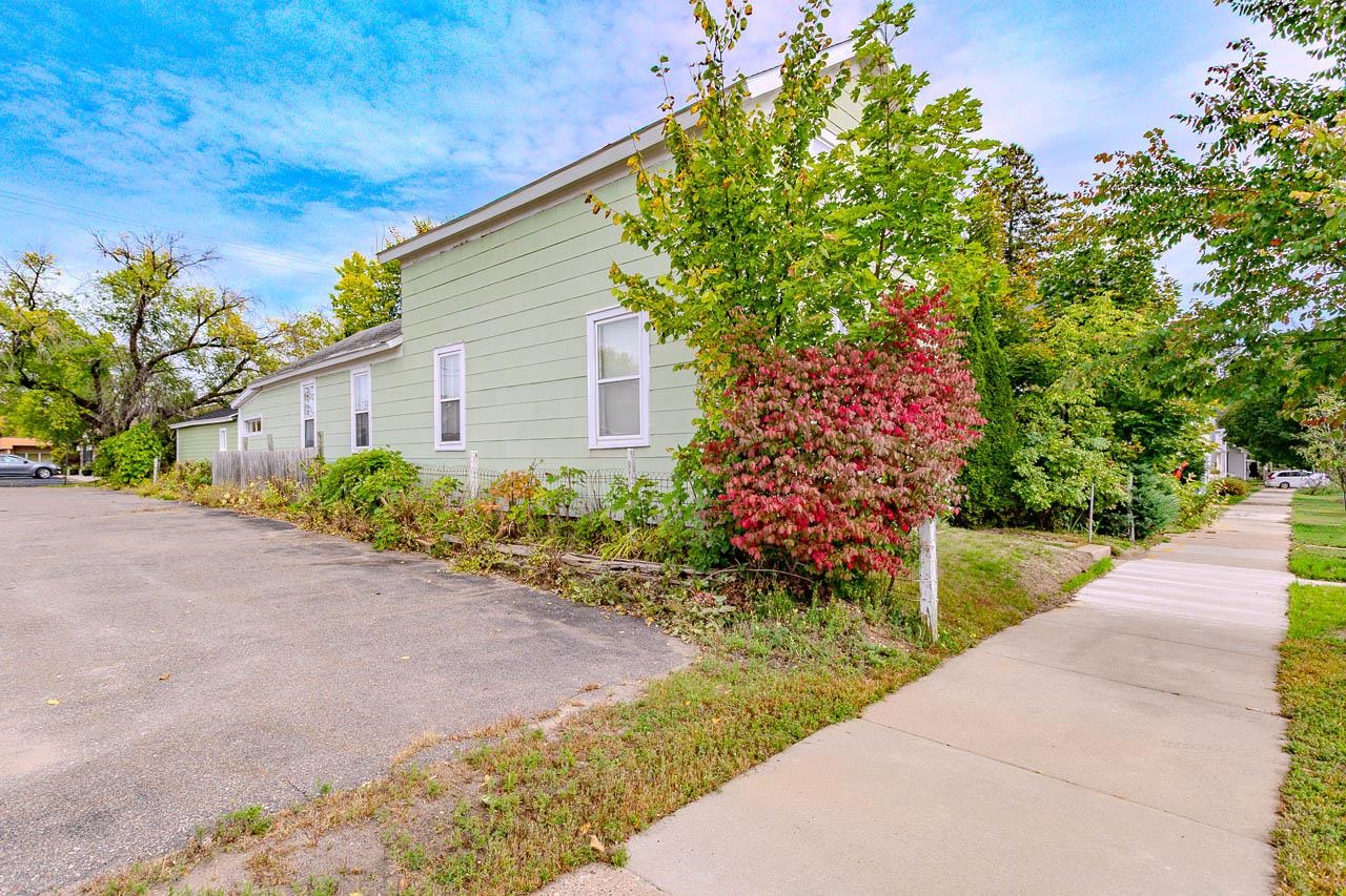 618 Forest Street Property Photo 2