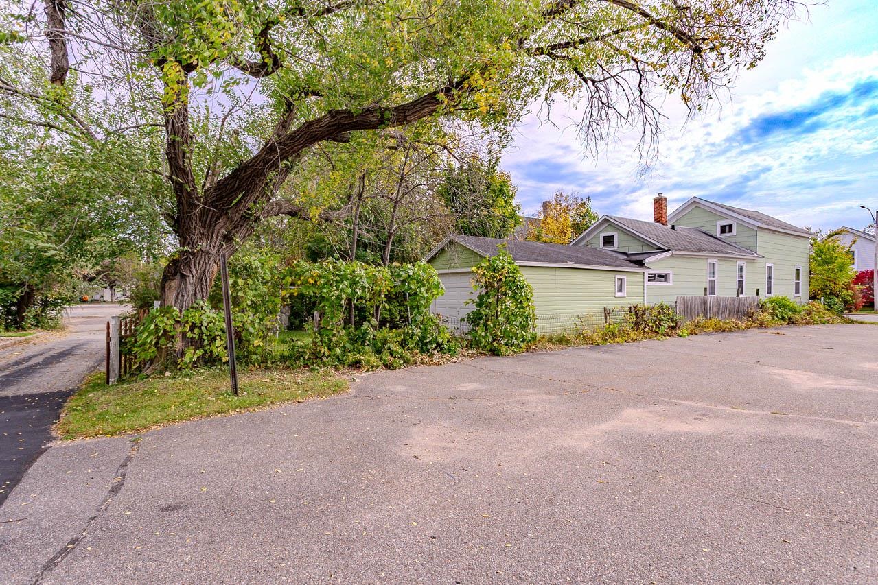 618 Forest Street Property Photo 4