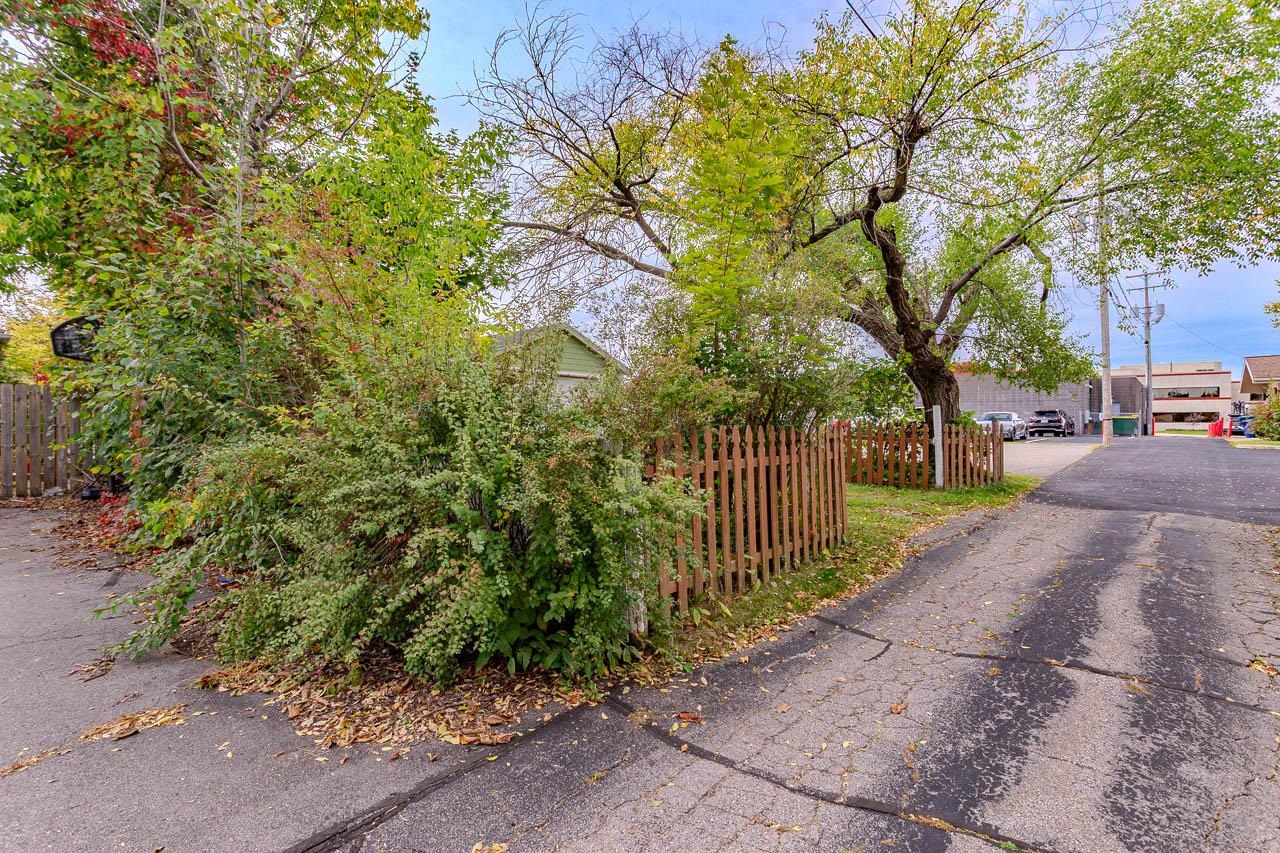 618 Forest Street Property Photo 6