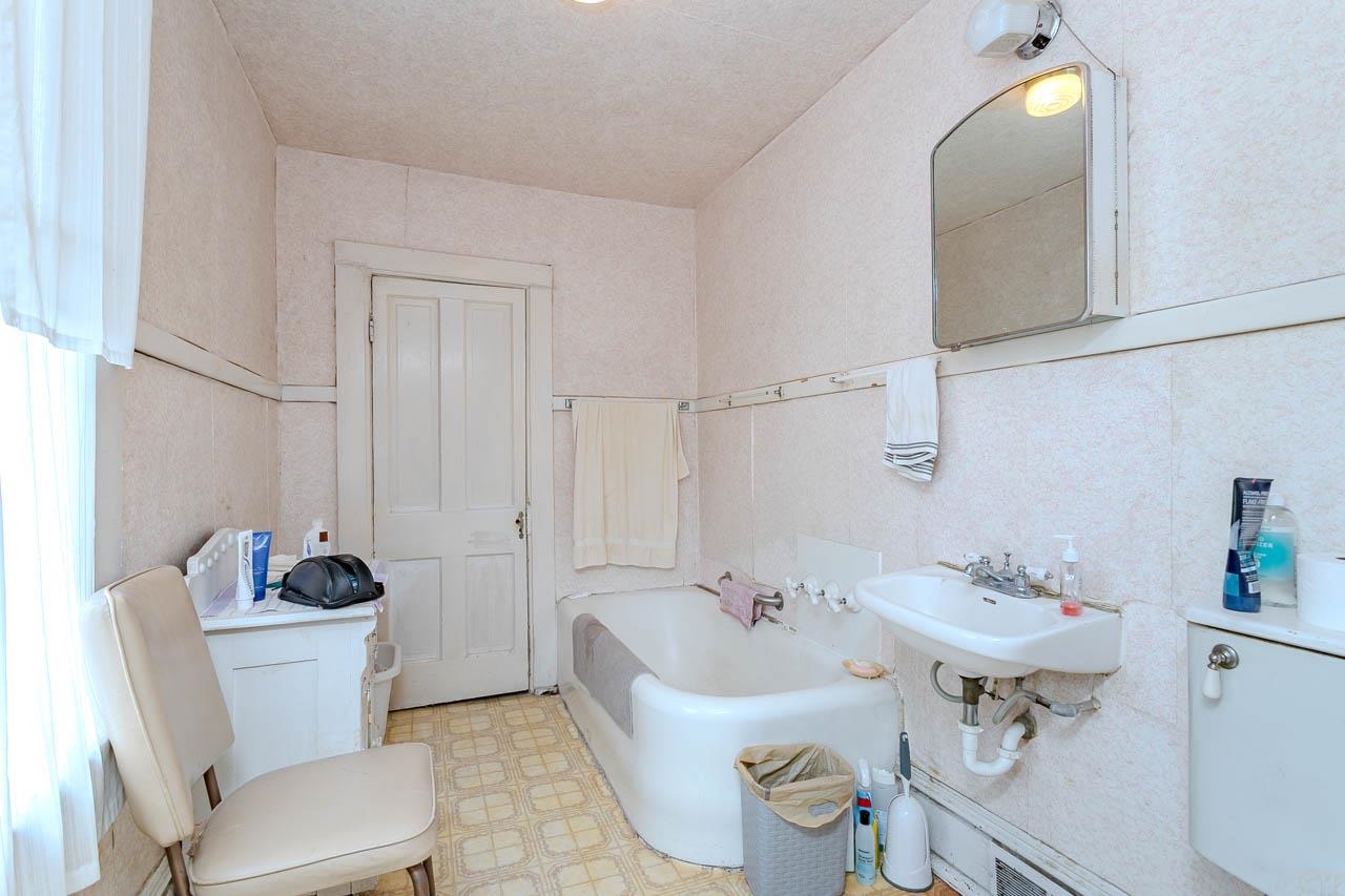 618 Forest Street Property Photo 28
