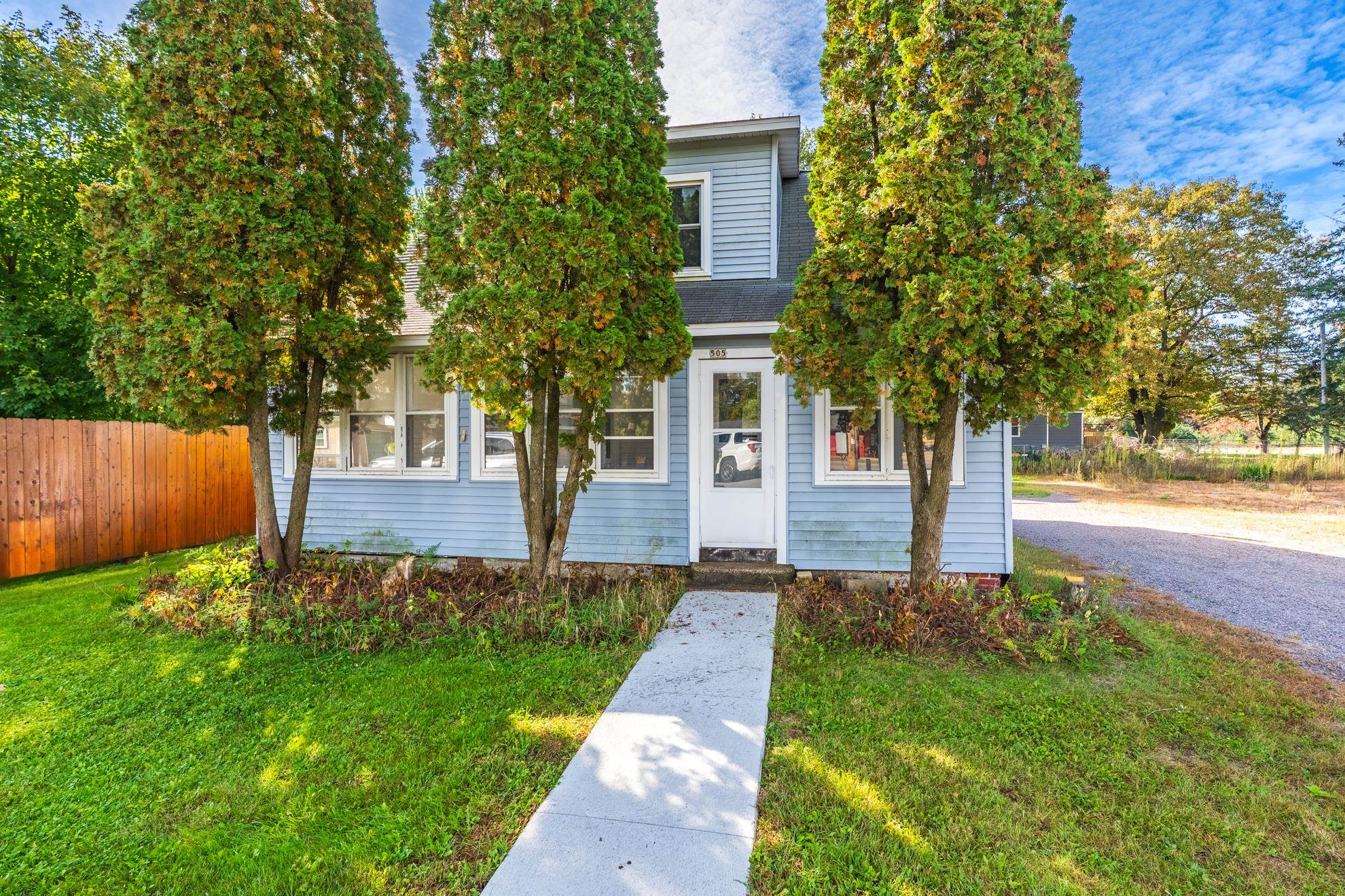505 Ring Road Property Photo 3