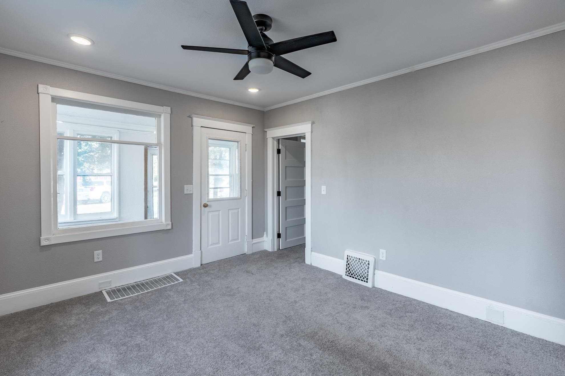 505 Ring Road Property Photo 9