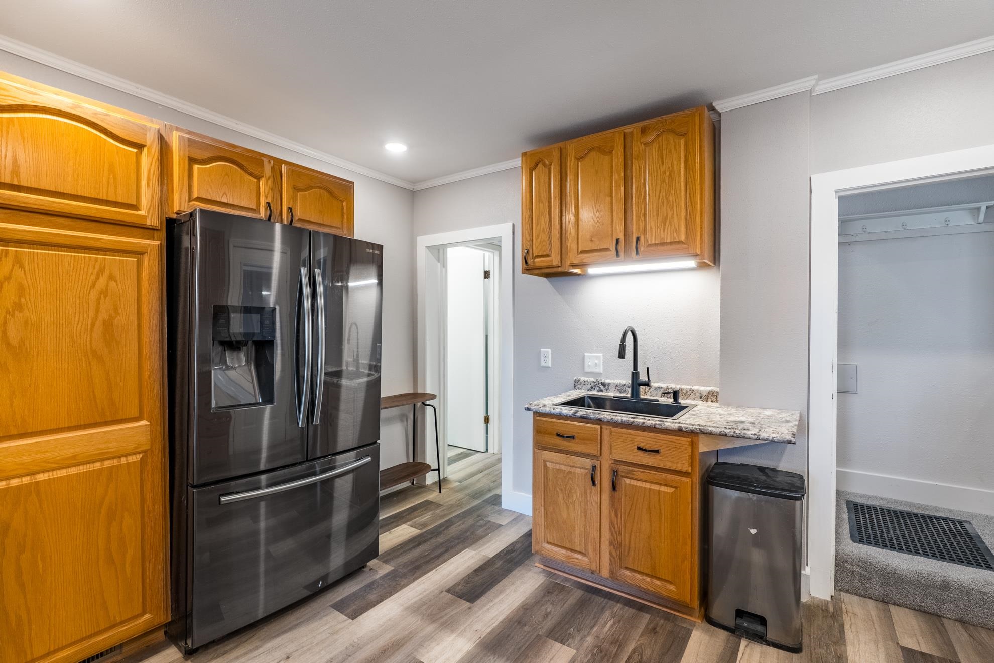 505 Ring Road Property Photo 16