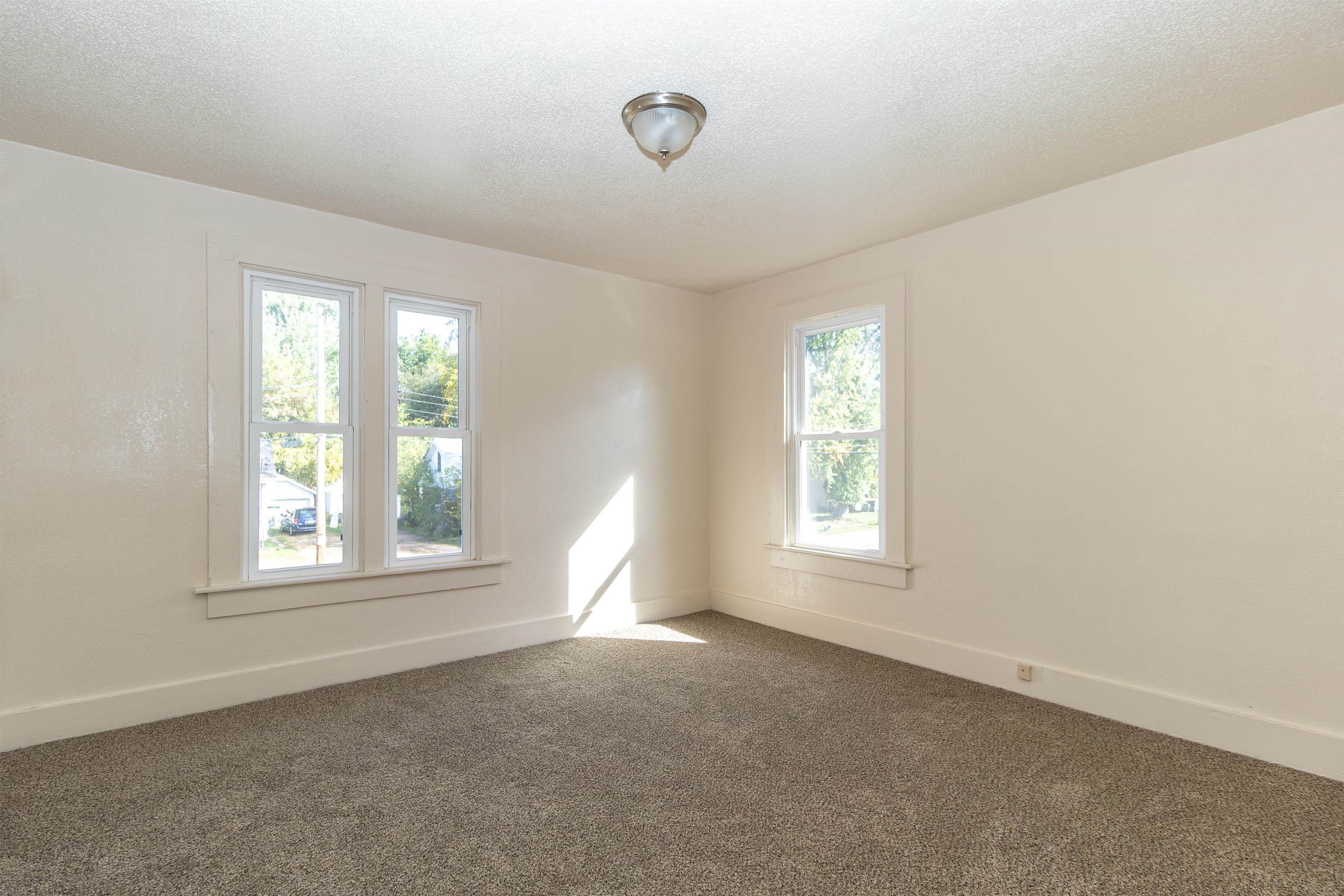 145 Wood Avenue Property Photo 10