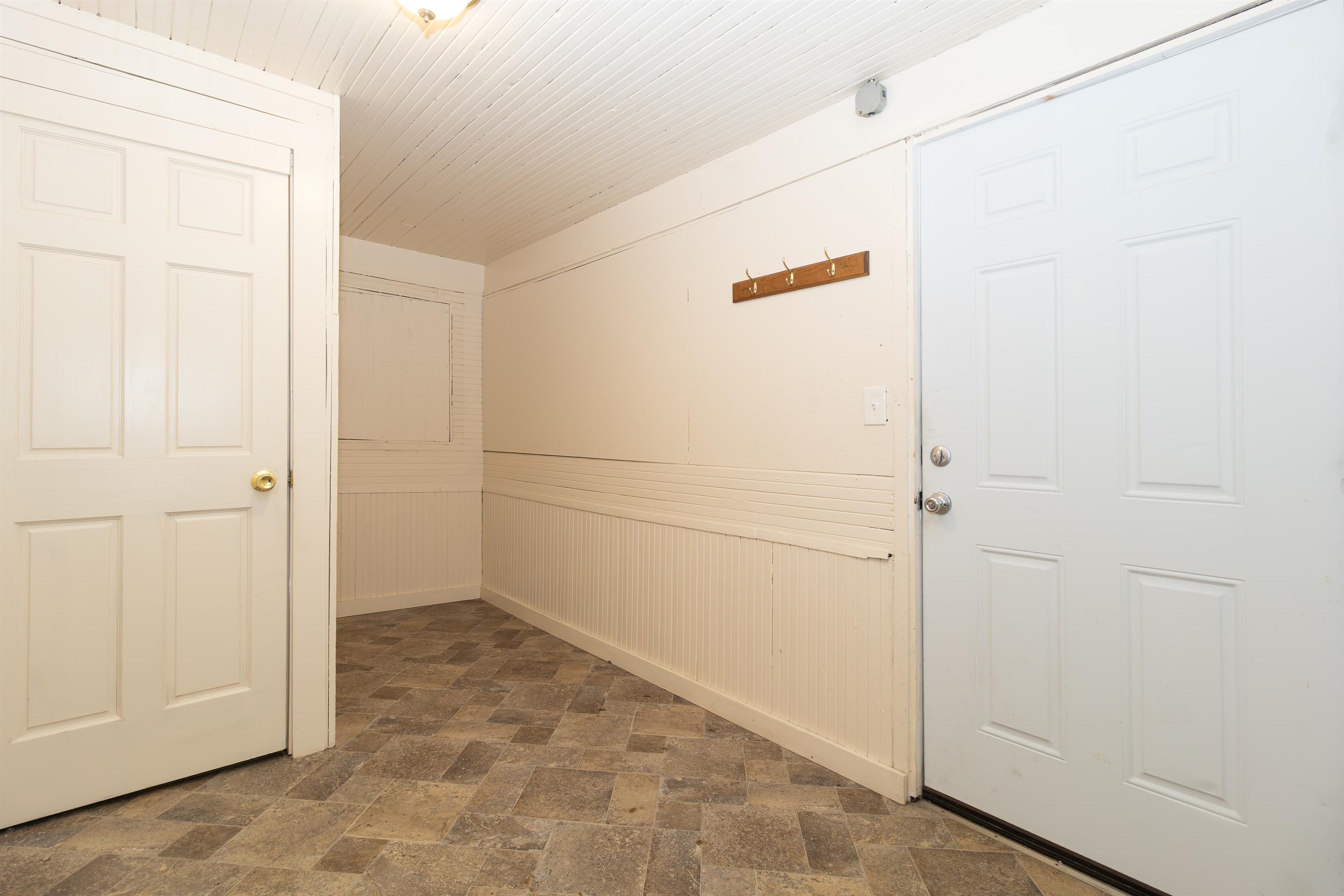 145 Wood Avenue Property Photo 12
