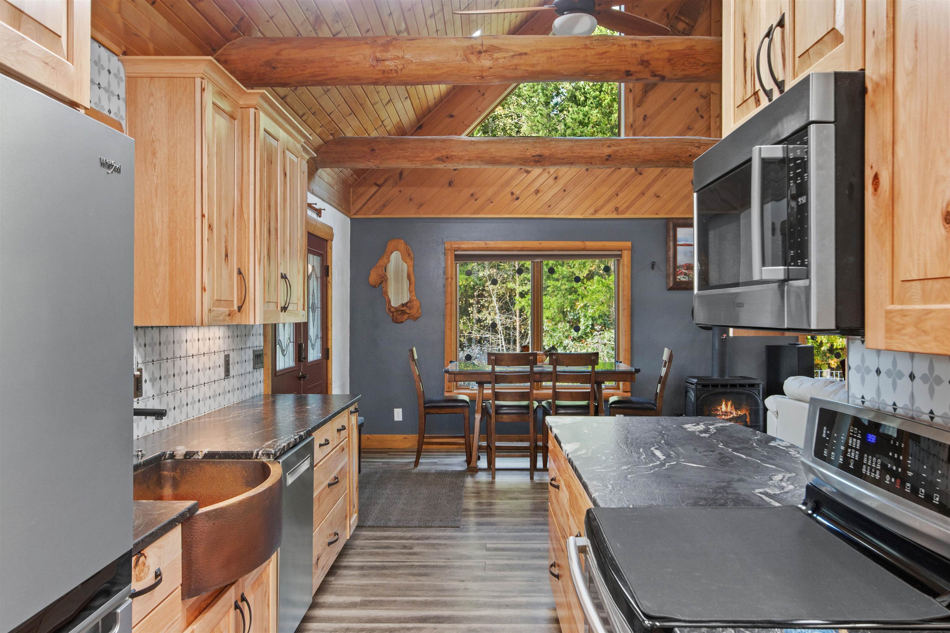 10431 Grant Street Property Photo 5