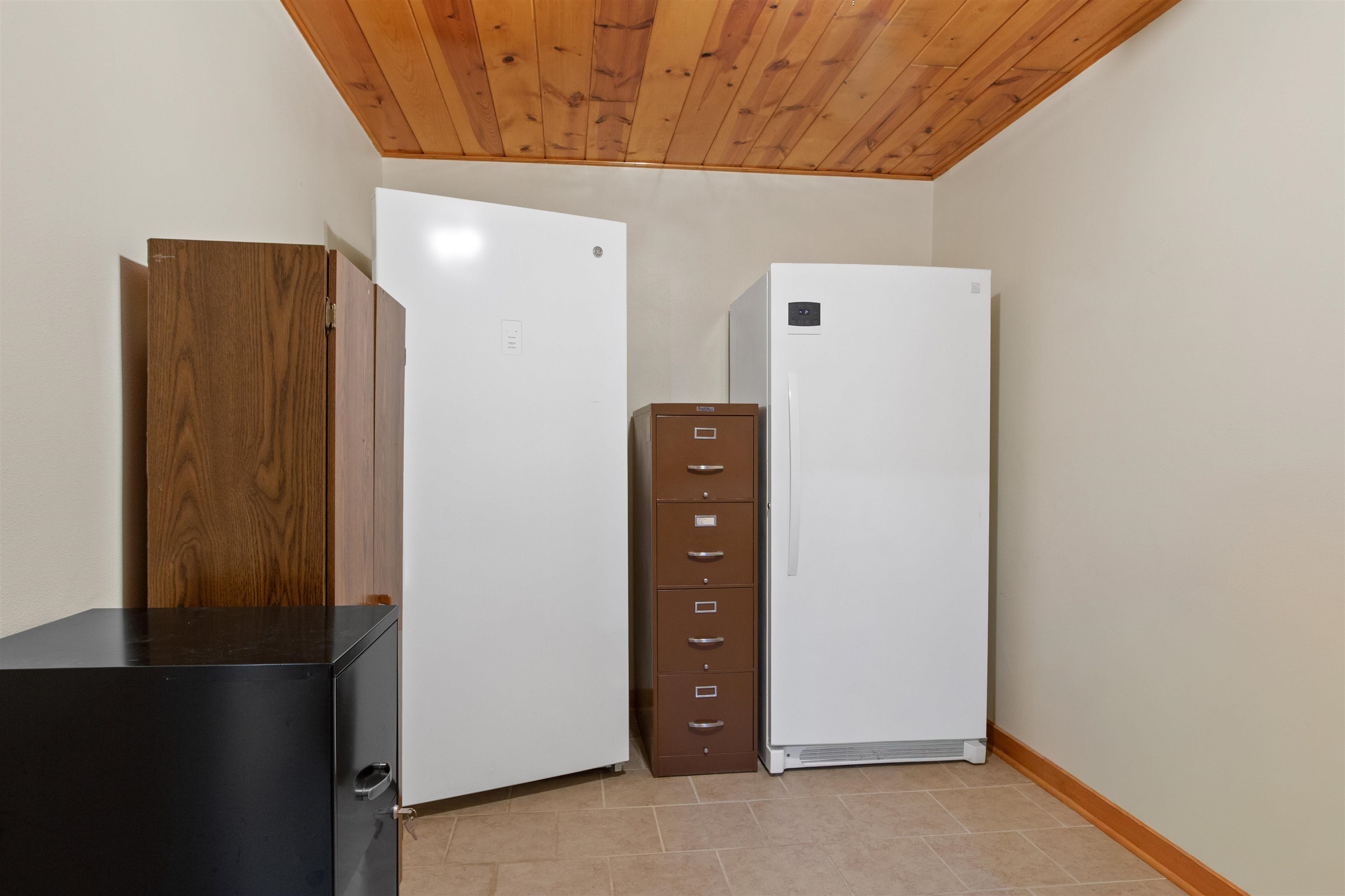 10431 Grant Street Property Photo 34